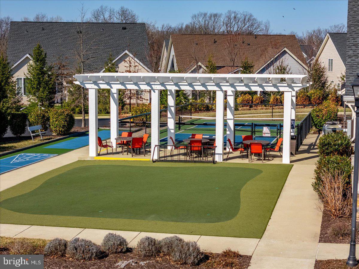REGENCY AT CREEKSIDE - Residential