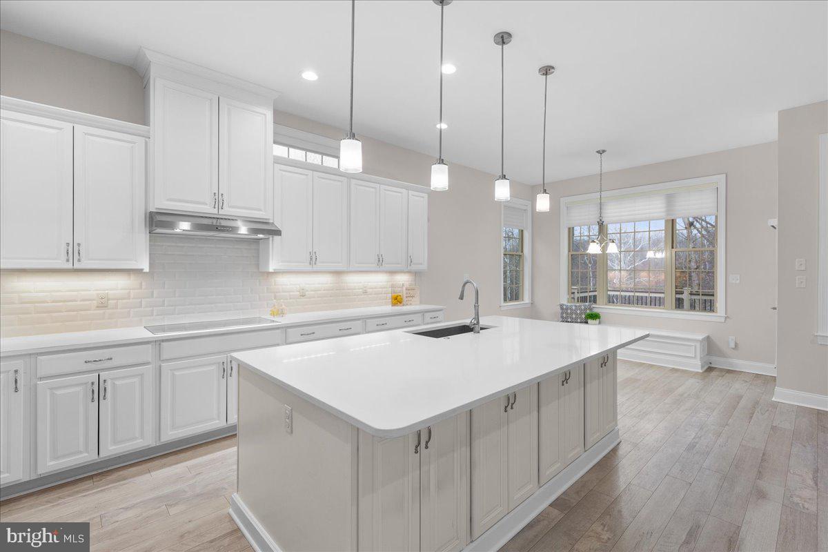 REGENCY AT CREEKSIDE - Residential