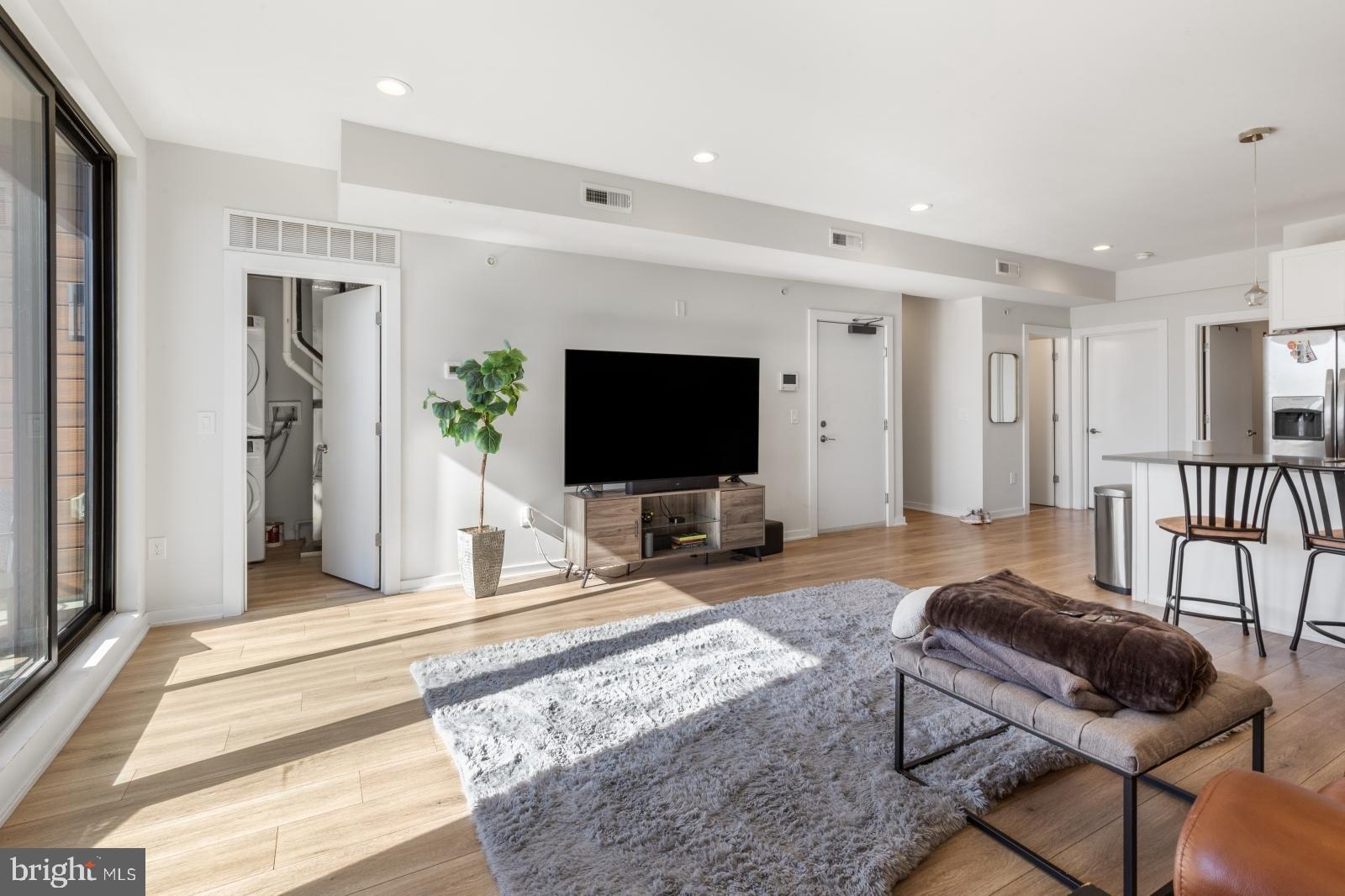 ROXBOROUGH - Residential Lease