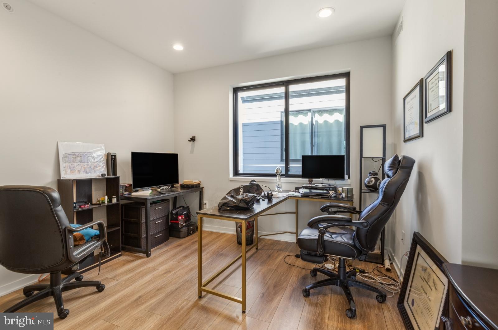 ROXBOROUGH - Residential Lease