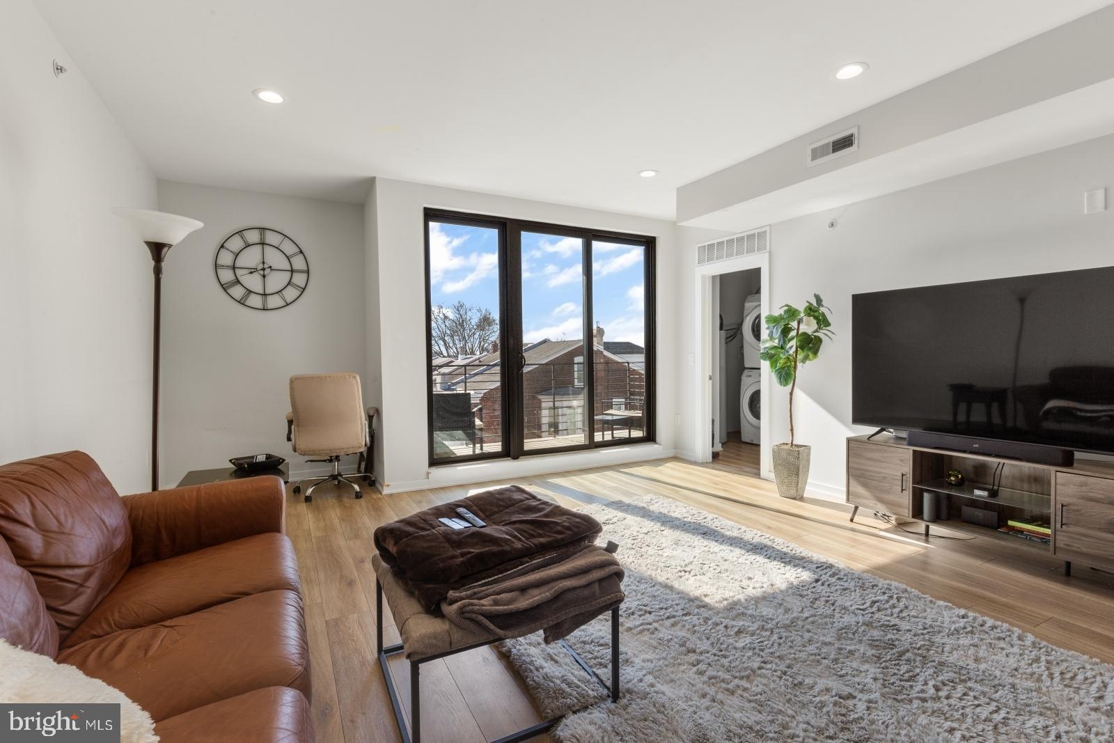 ROXBOROUGH - Residential Lease