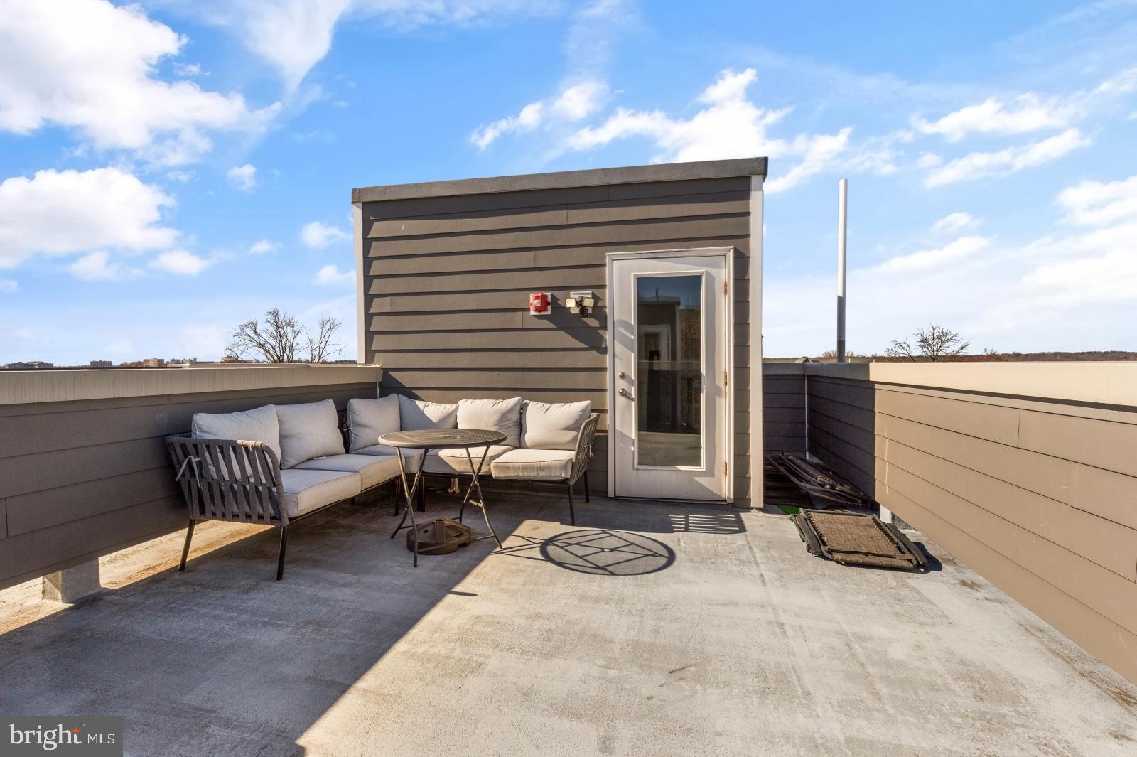 ROXBOROUGH - Residential Lease