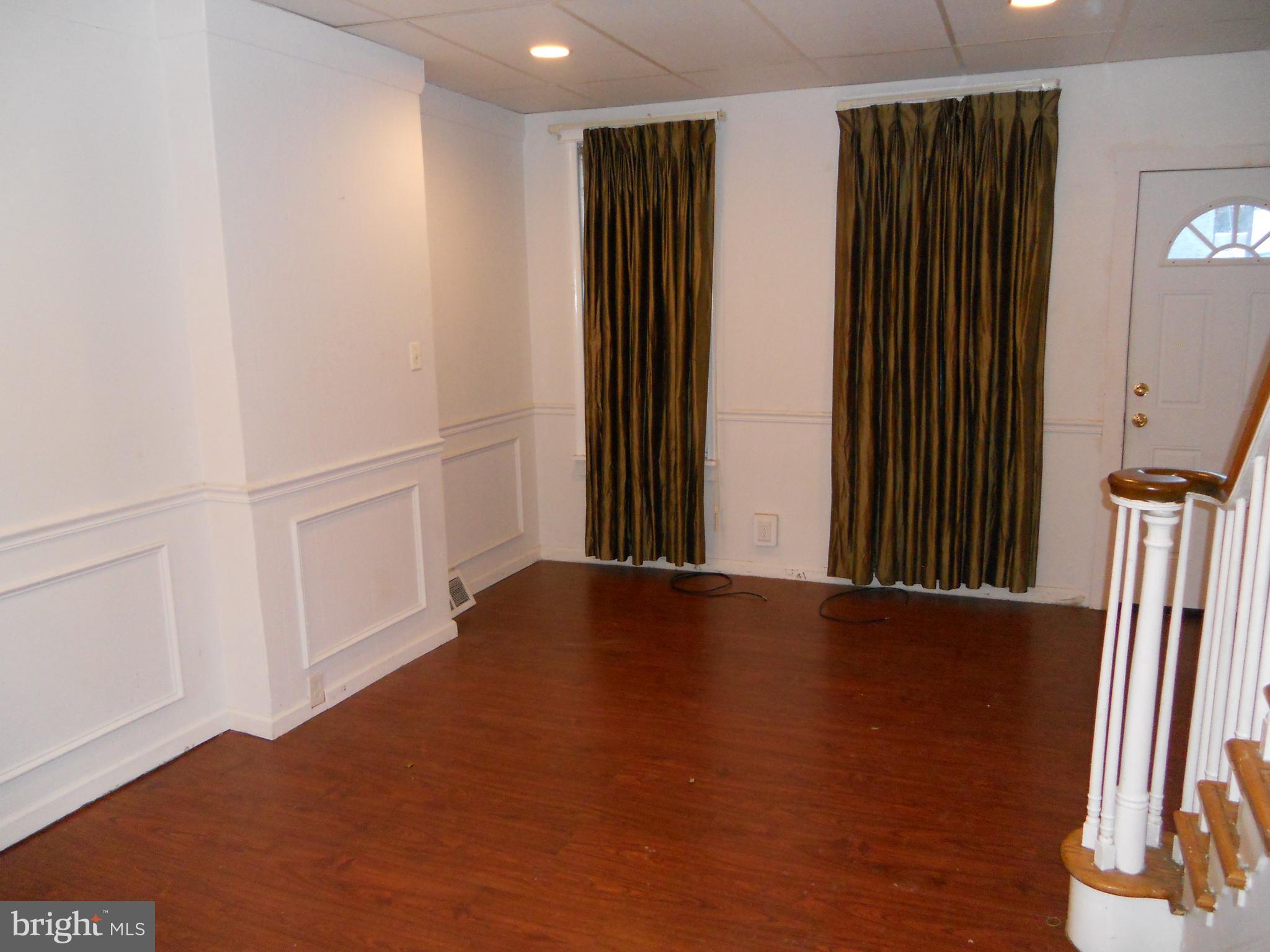 EAST FALLS - Residential Lease