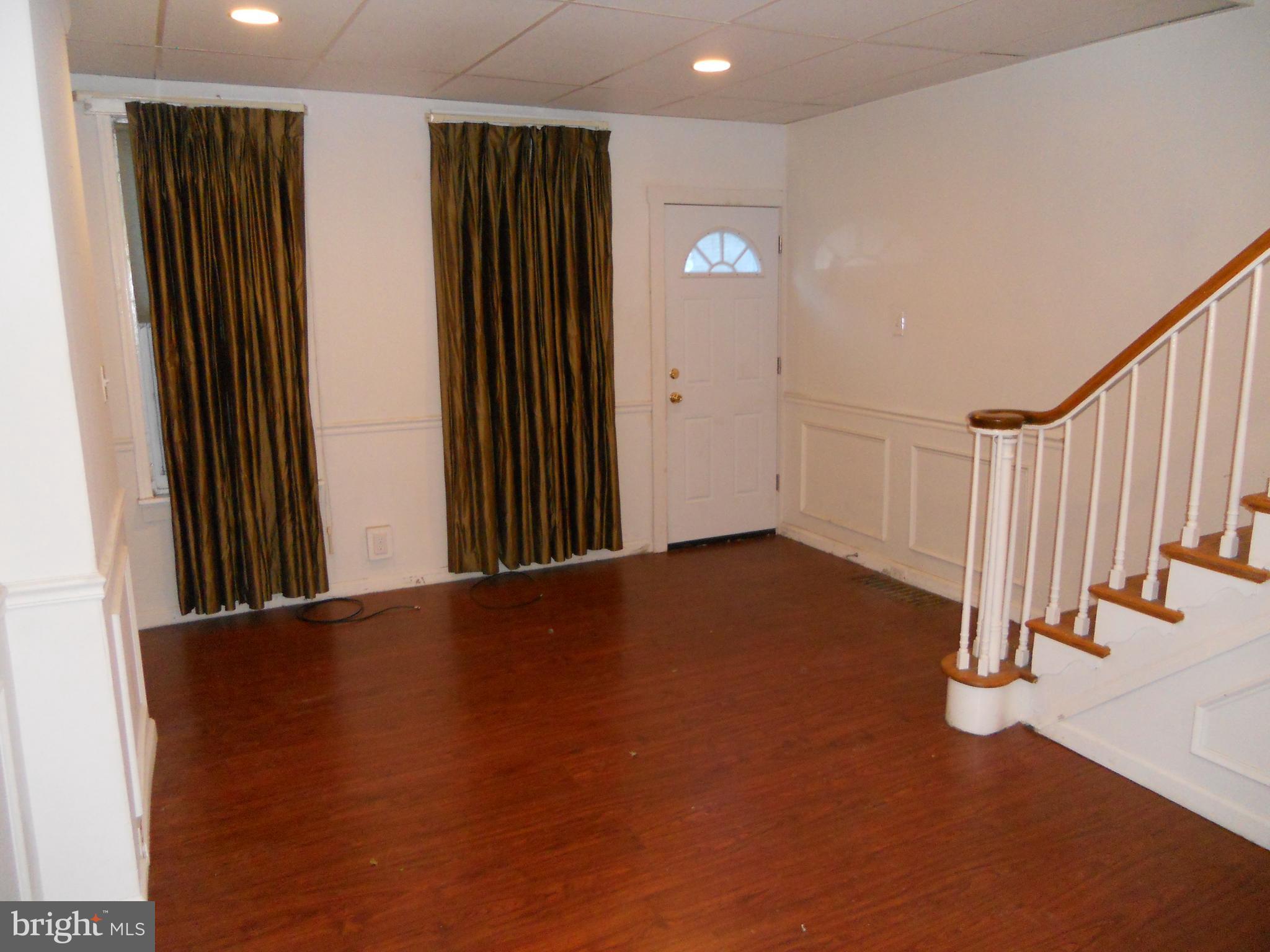 EAST FALLS - Residential Lease