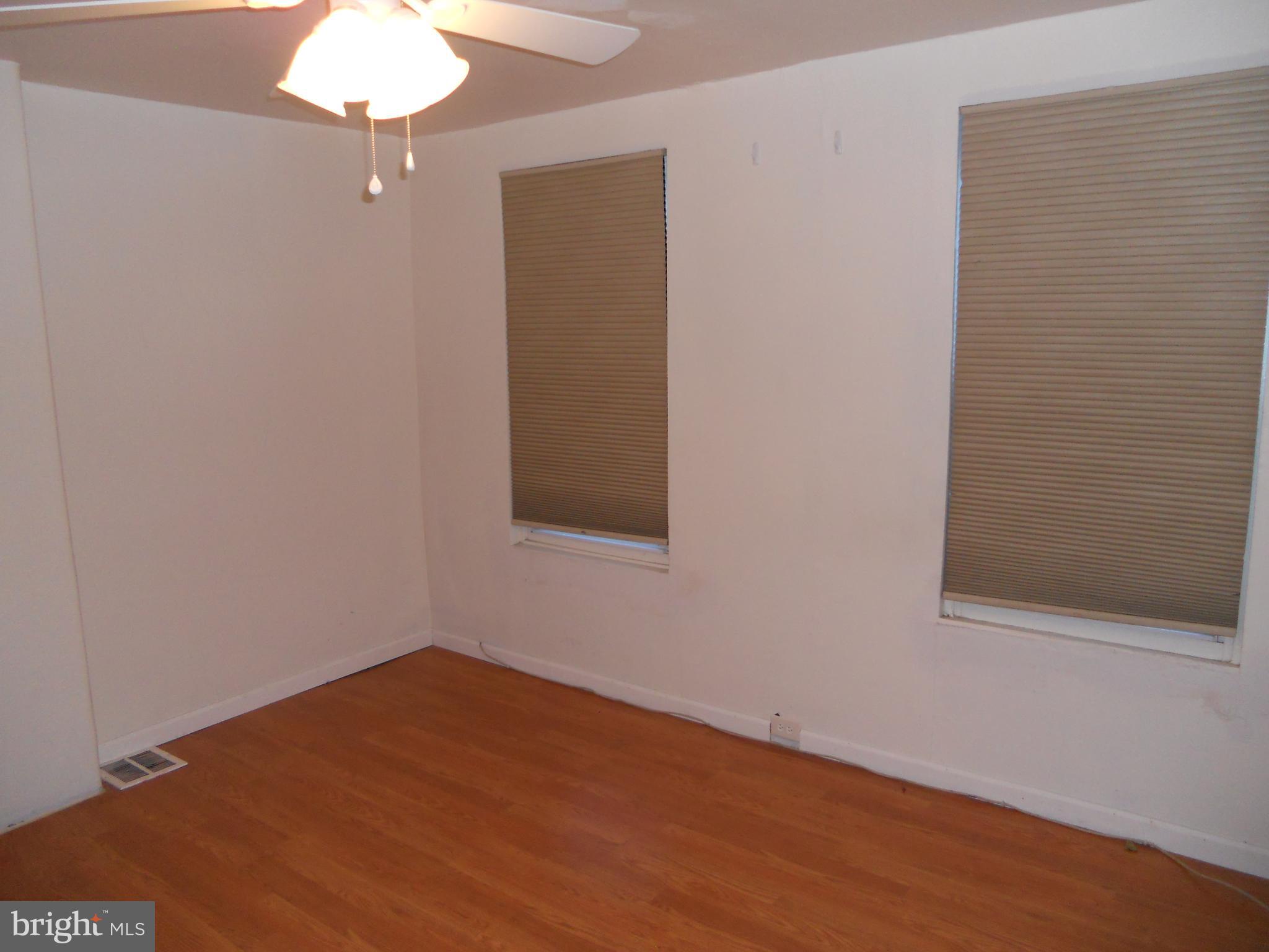 EAST FALLS - Residential Lease