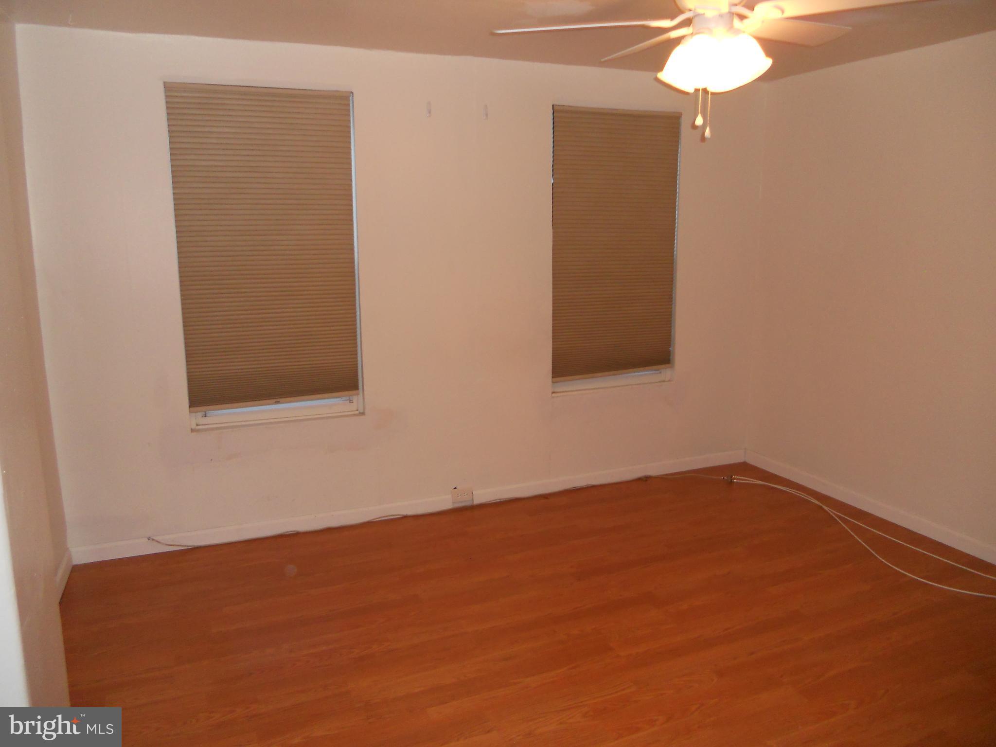 EAST FALLS - Residential Lease