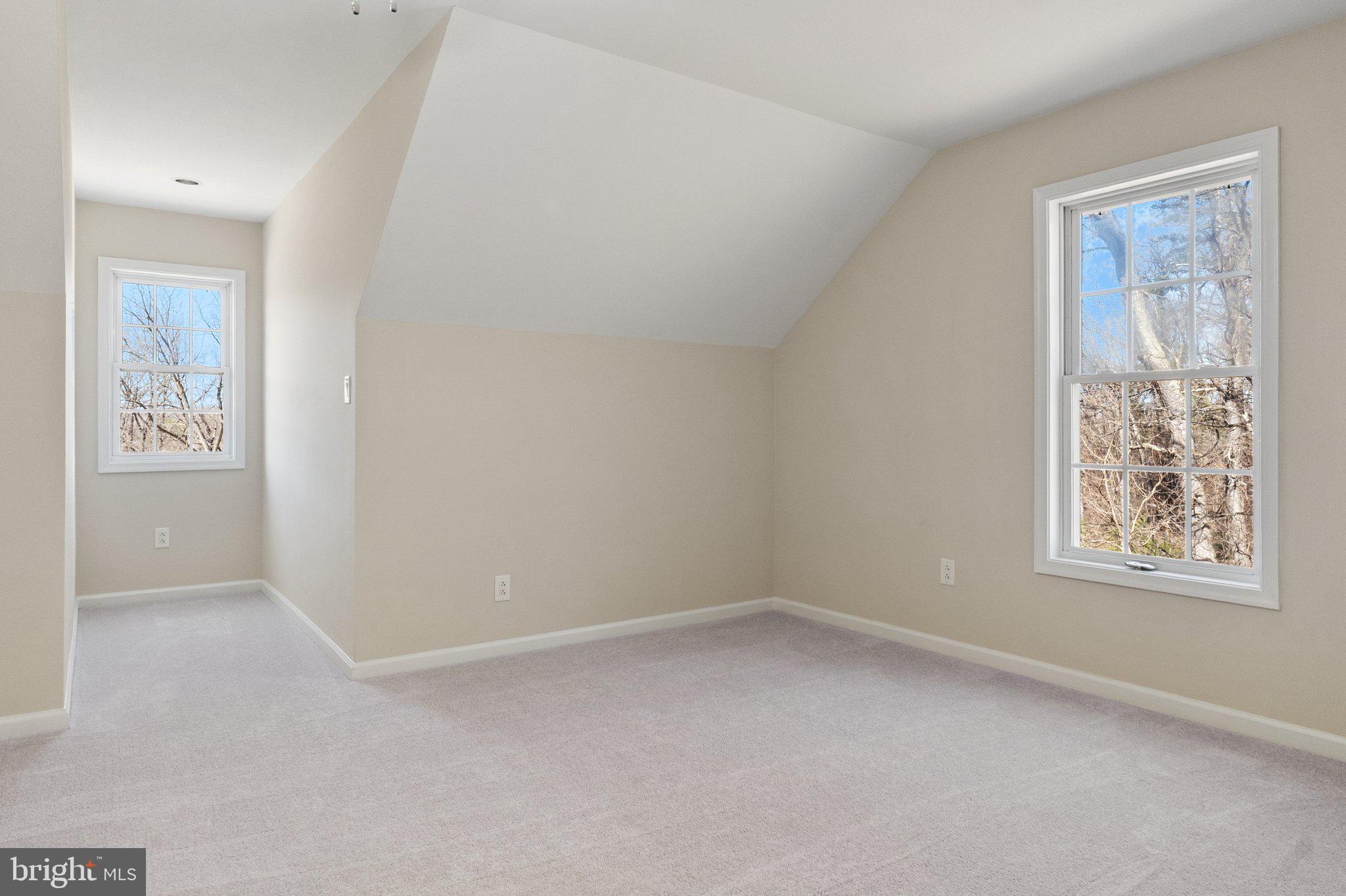 GIBSON BOTTOM - Residential