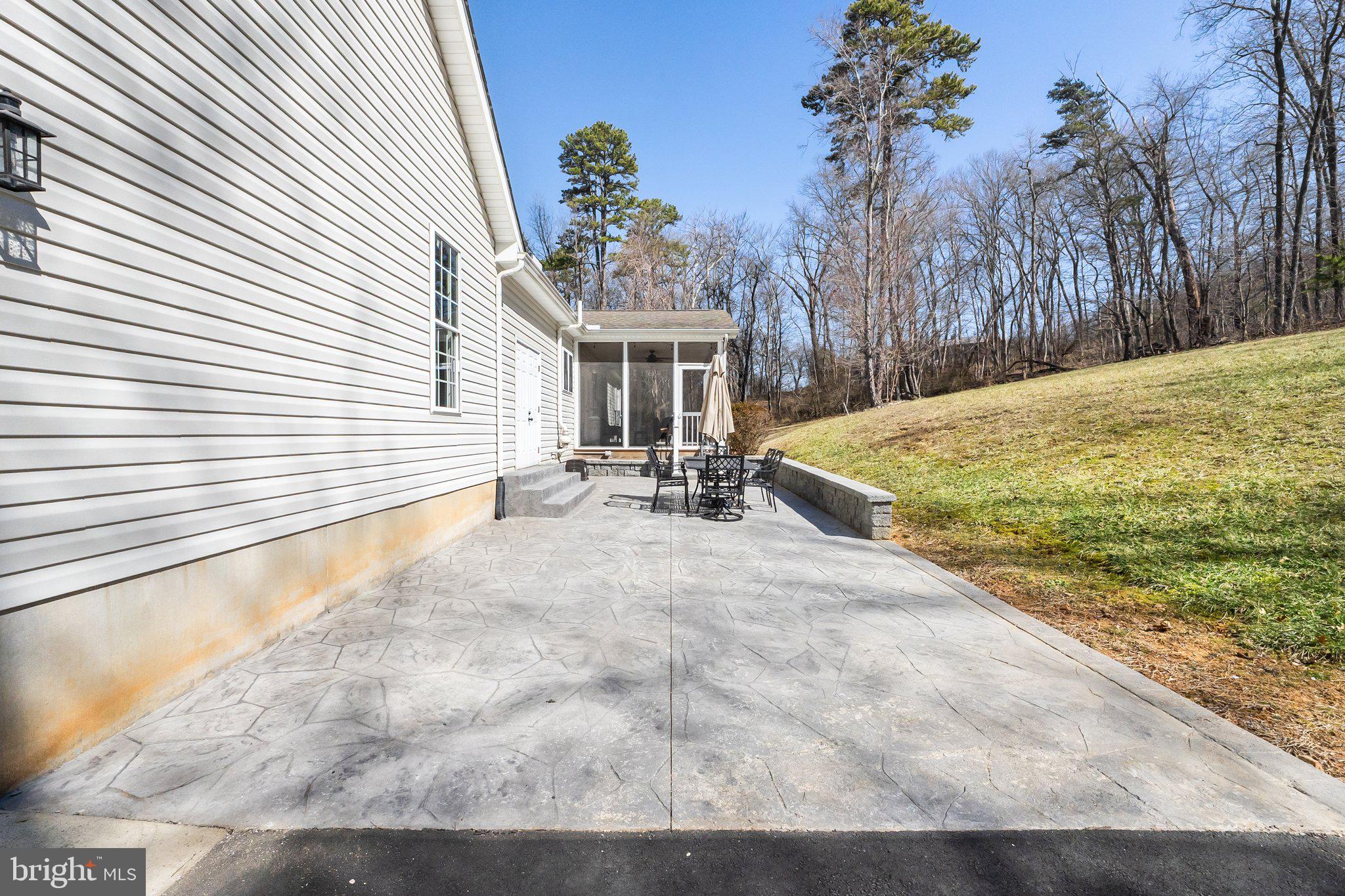 GIBSON BOTTOM - Residential