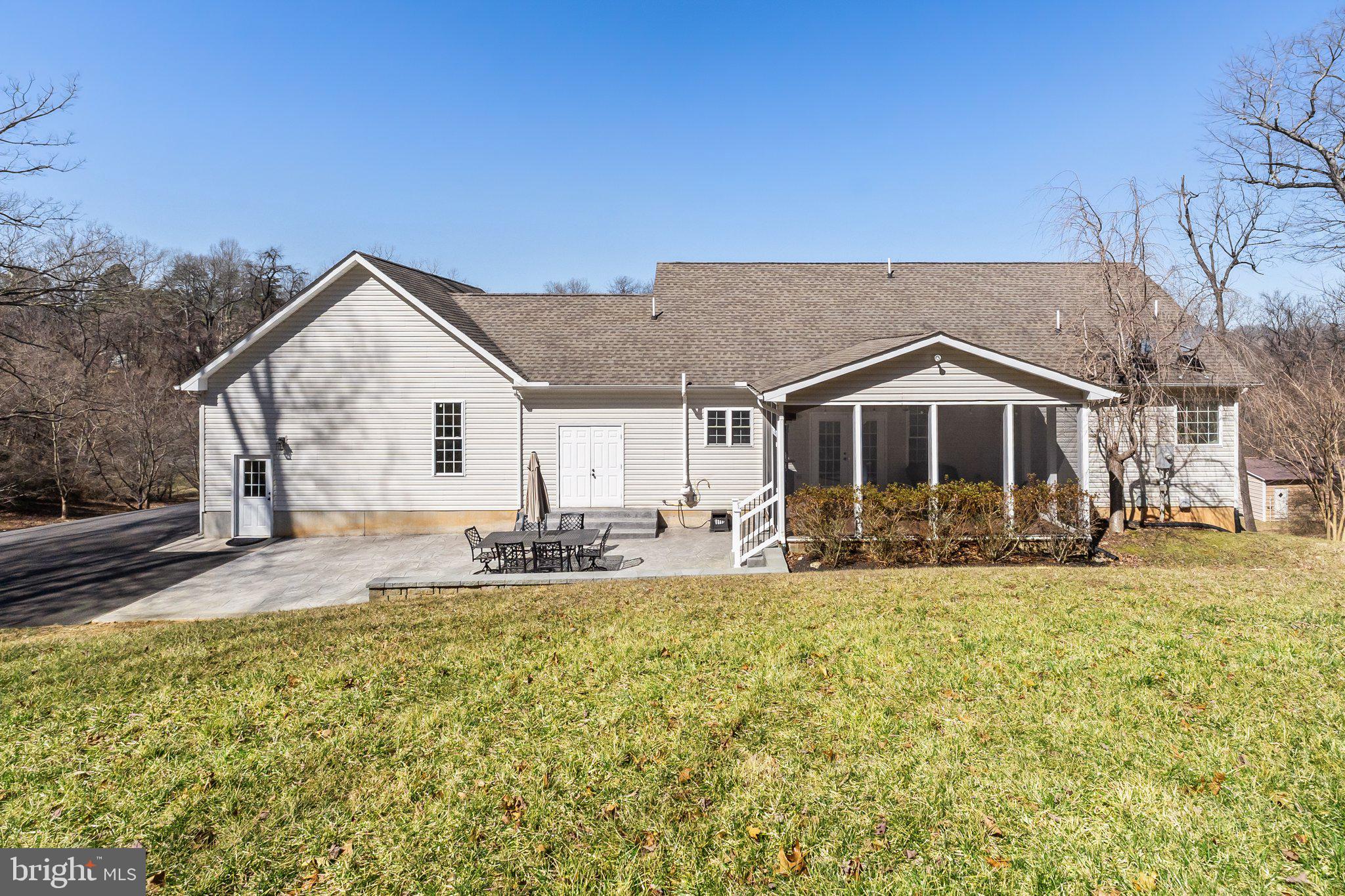 GIBSON BOTTOM - Residential