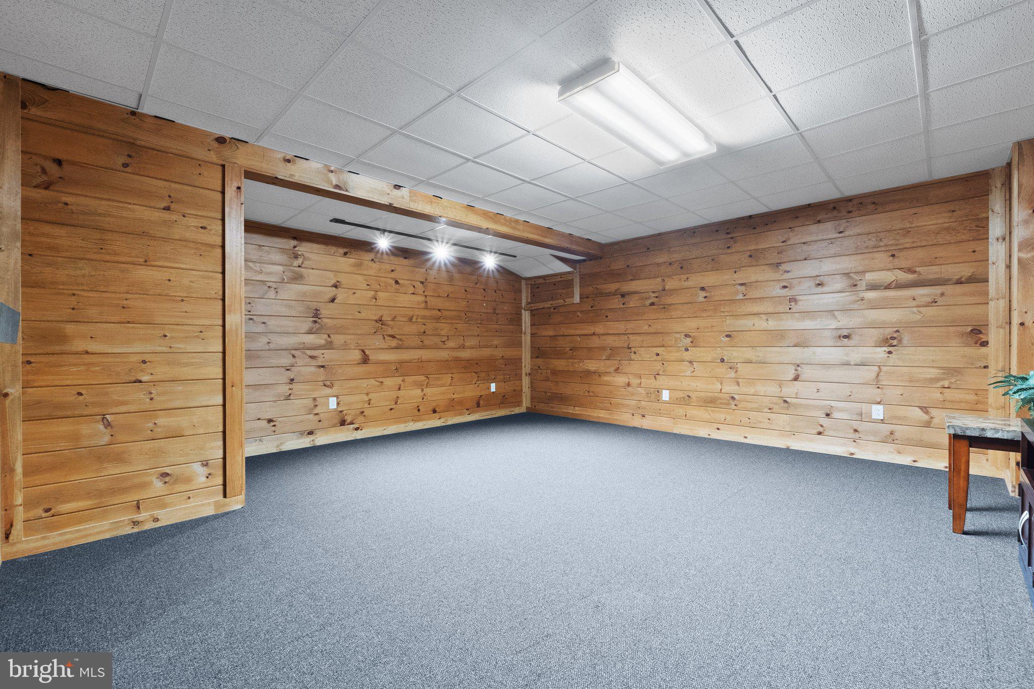 GIBSON BOTTOM - Residential