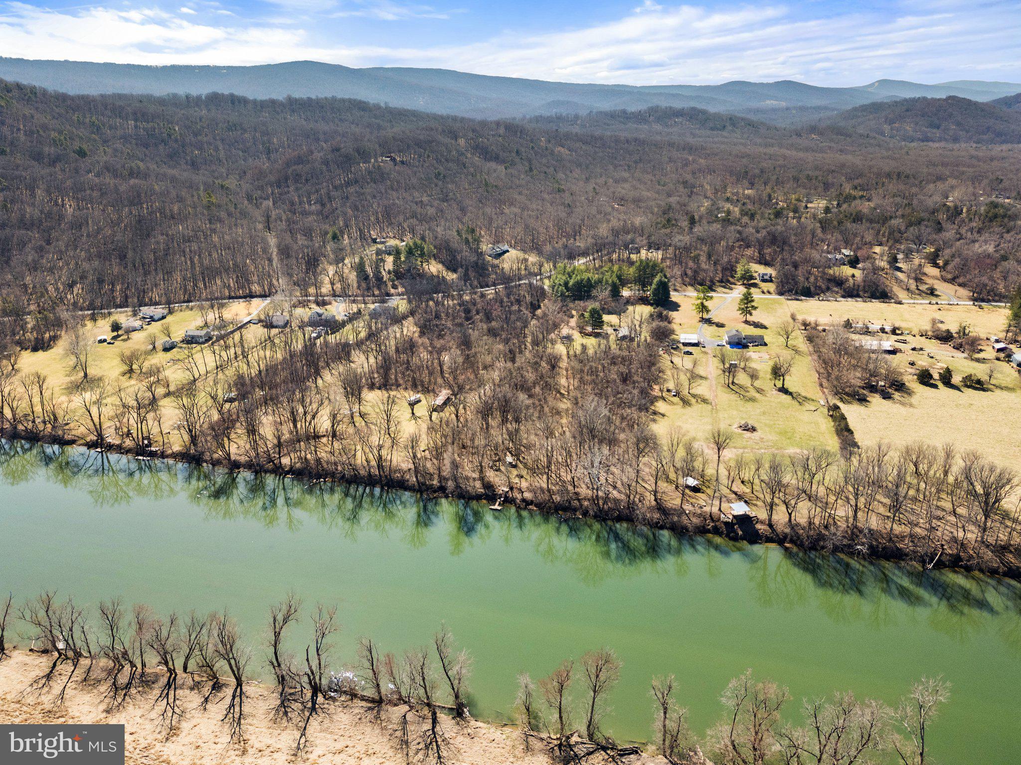 GIBSON BOTTOM - Residential