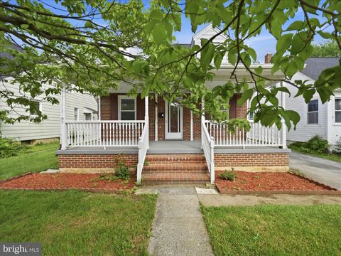 Photo of 213 Belview Avenue, HAGERSTOWN, MD 21742 (MLS # MDWA2033600)