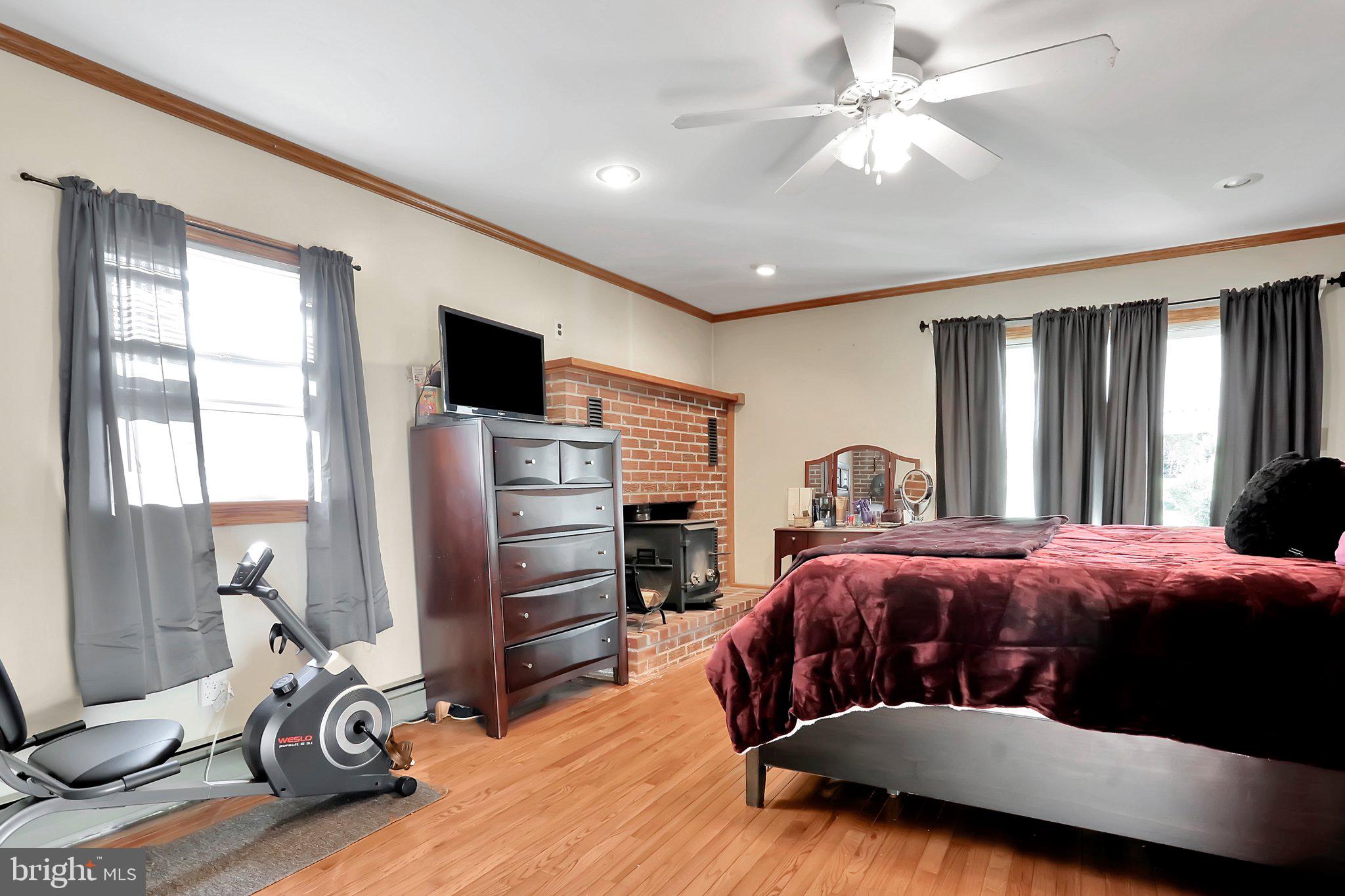 NORTH END - Residential