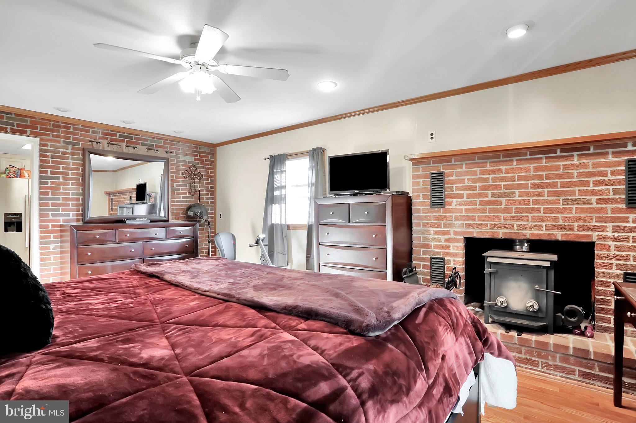 NORTH END - Residential