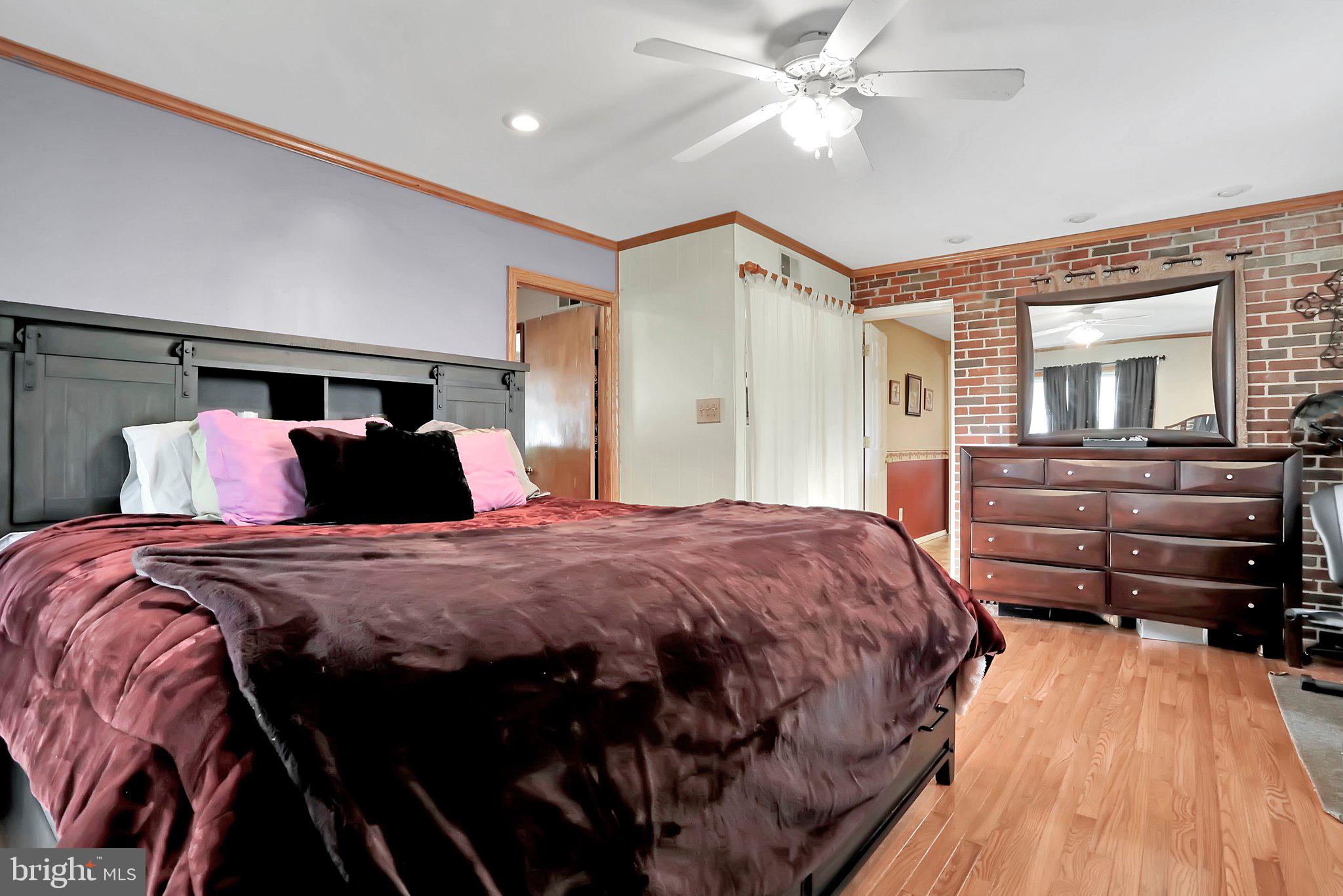 NORTH END - Residential