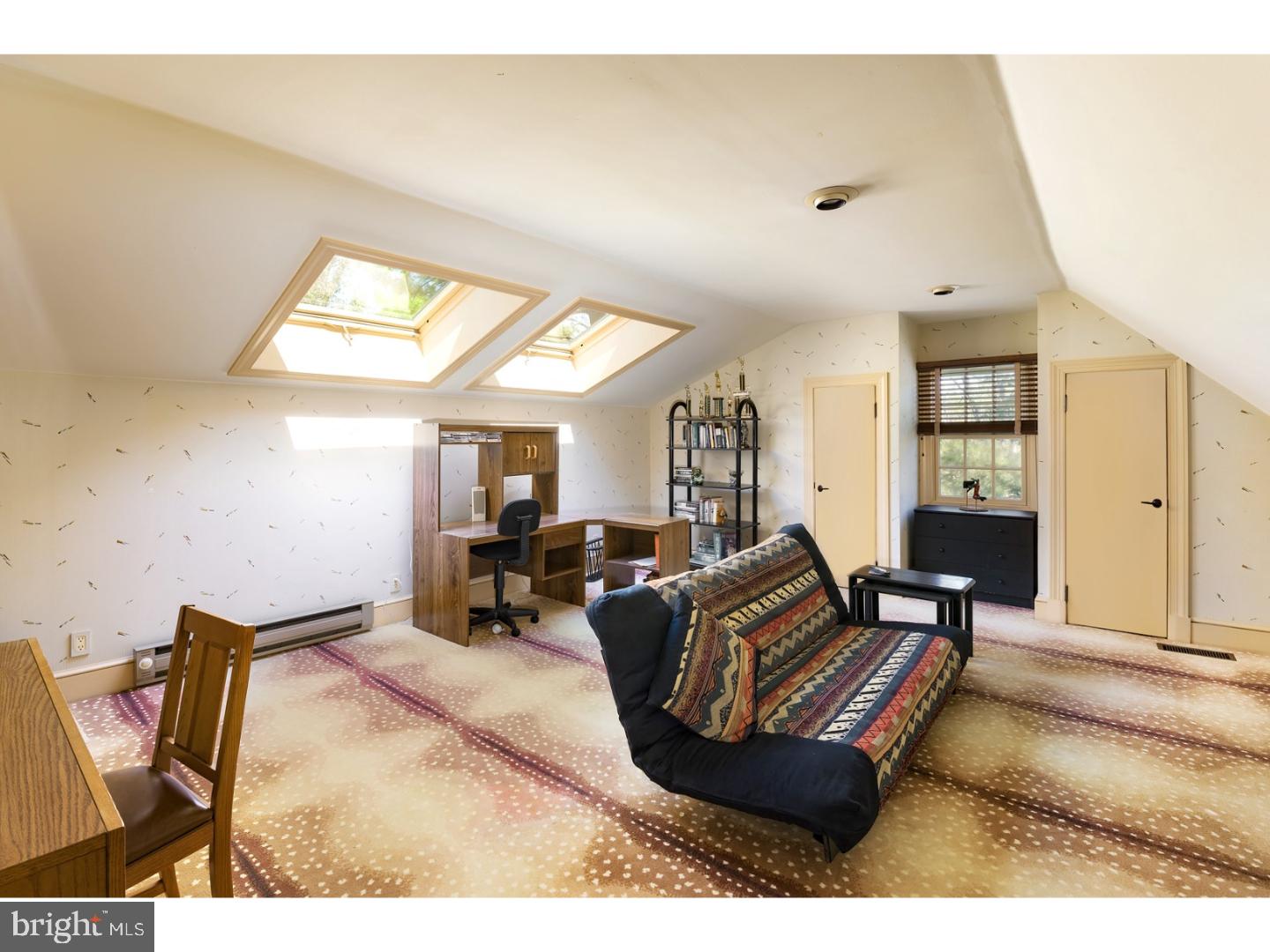 RADNOR HUNT - Residential