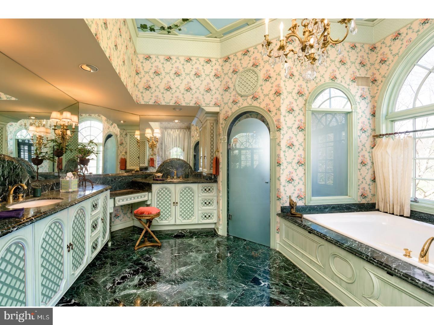 RADNOR HUNT - Residential