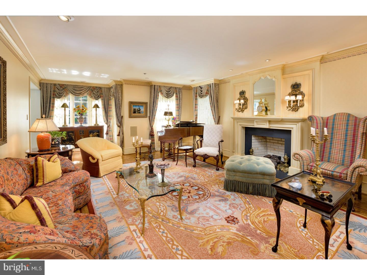 RADNOR HUNT - Residential