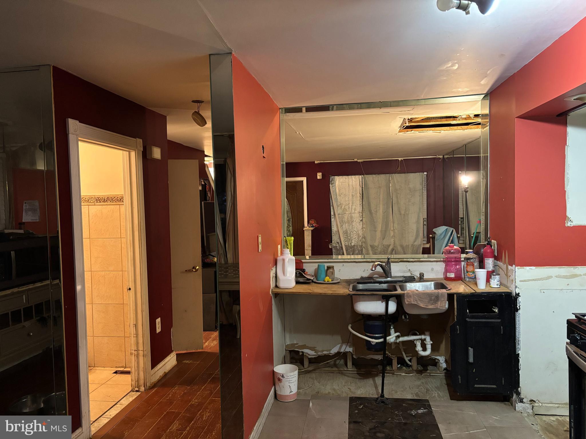 PHILADELPHIA - Residential