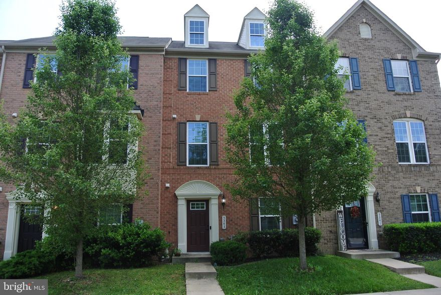 Calling All Investors/Flippers/or Handy Homeowners. Three Level TOWNHOME waiting for some TLC.  Cash or Rehab Loan required because of condition.  Home is being sold AS-IS.  Huge Three Level Townhome with 2160 SqFt.  Detached 2 Car Garage.  Lots Of Space, Great Waldorf location. Close to Schools and Shopping.  Great Commuting Location.