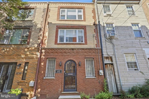 Photo of 1172 S Darien Street, PHILADELPHIA, PA 19147 (MLS # PAPH2652098)