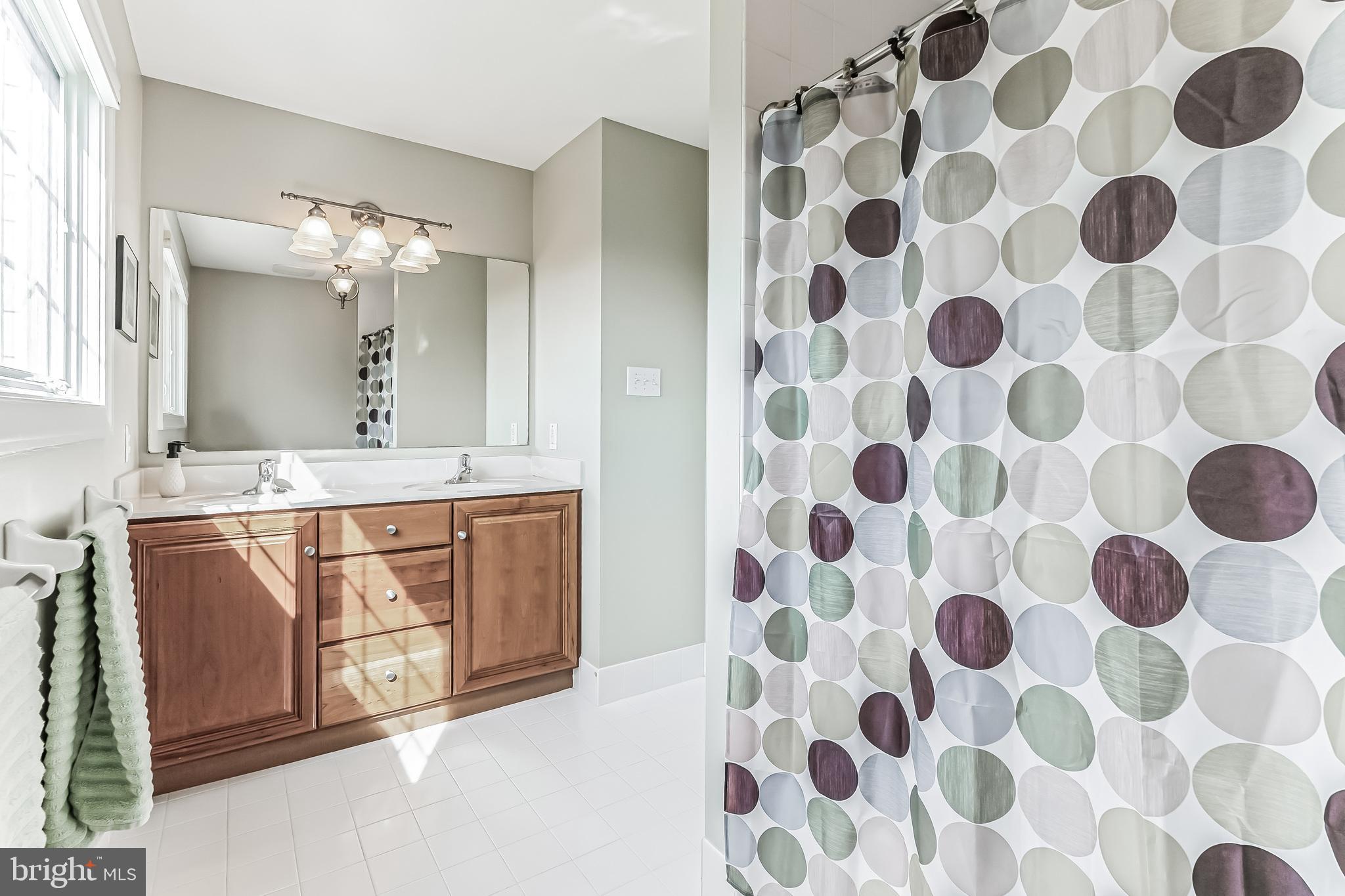 FOULKE MANOR - Residential