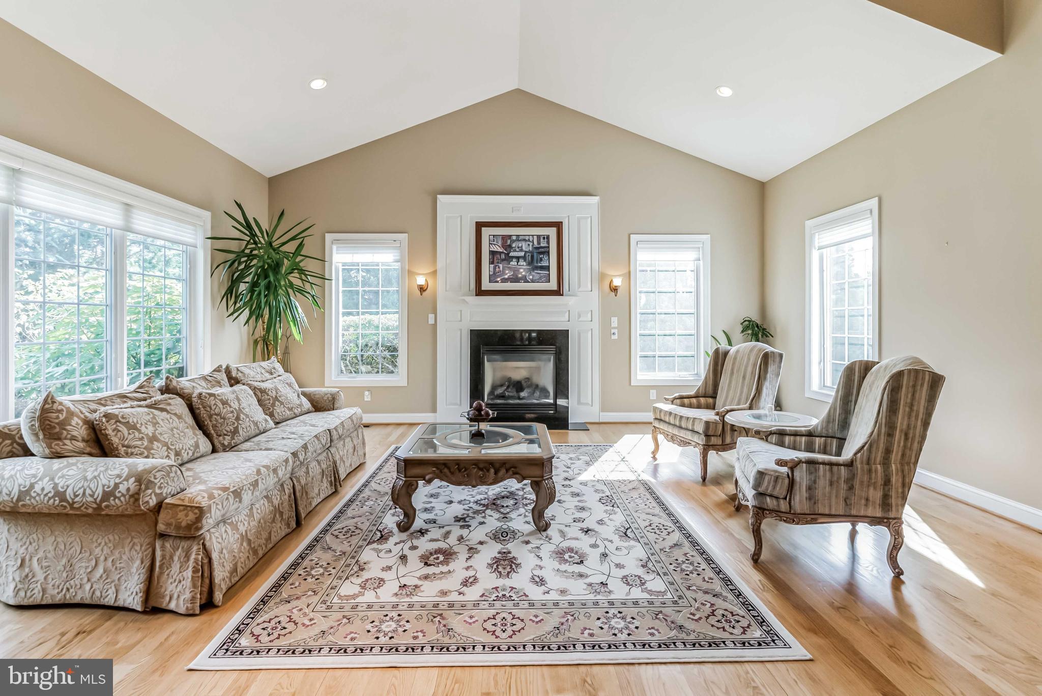 FOULKE MANOR - Residential