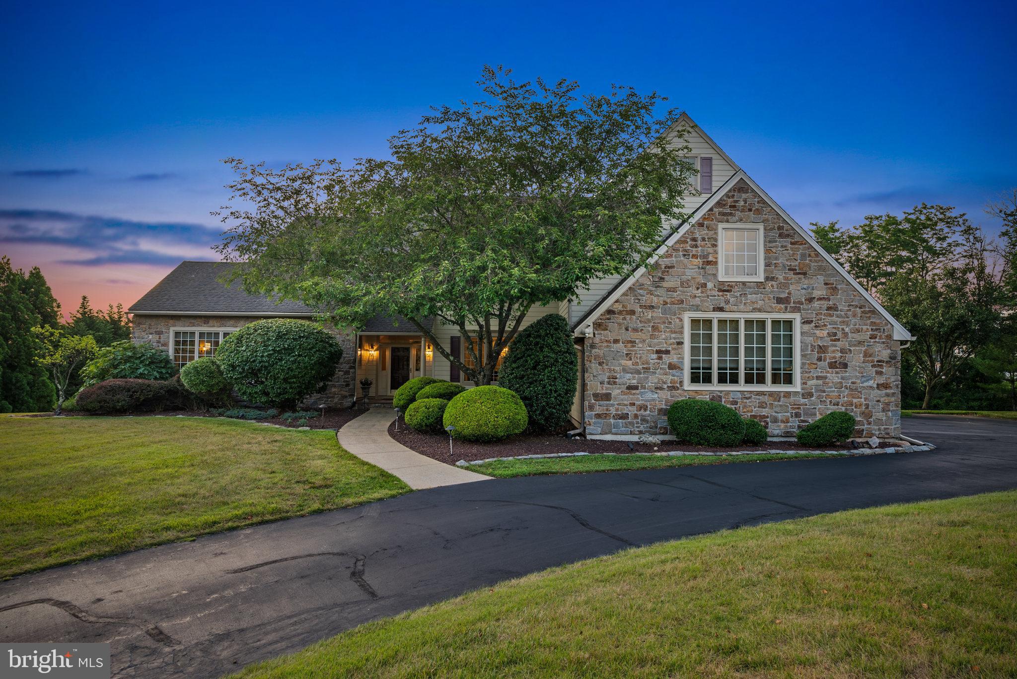 FOULKE MANOR - Residential