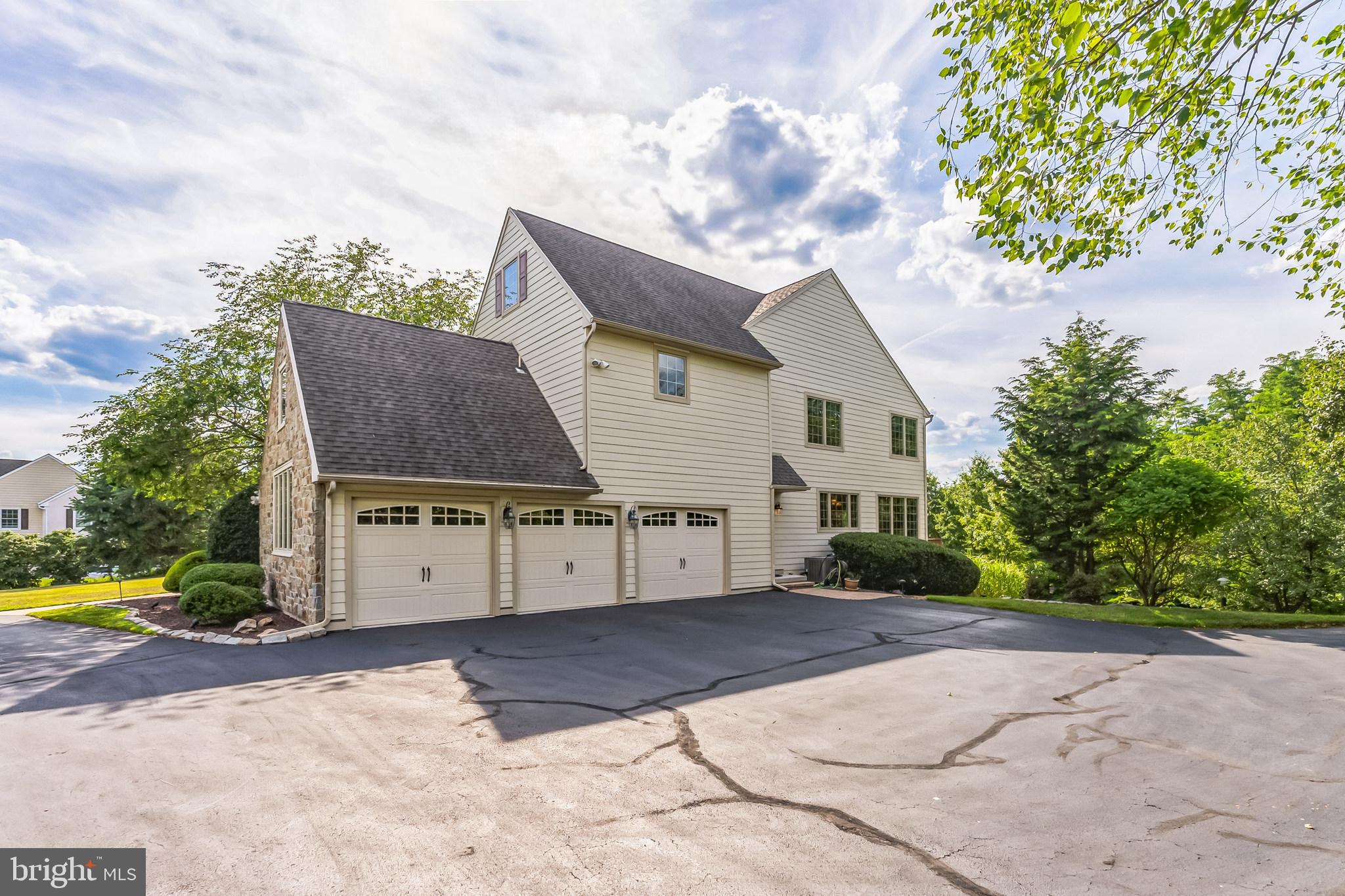 FOULKE MANOR - Residential