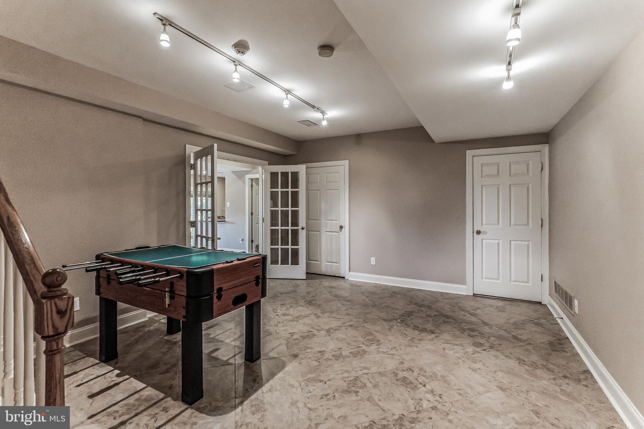 FOULKE MANOR - Residential