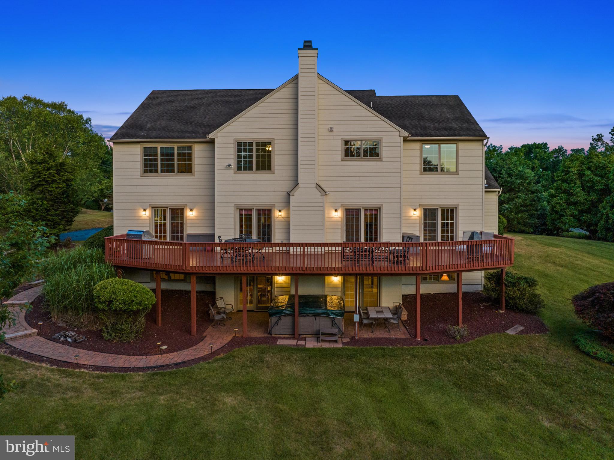 FOULKE MANOR - Residential