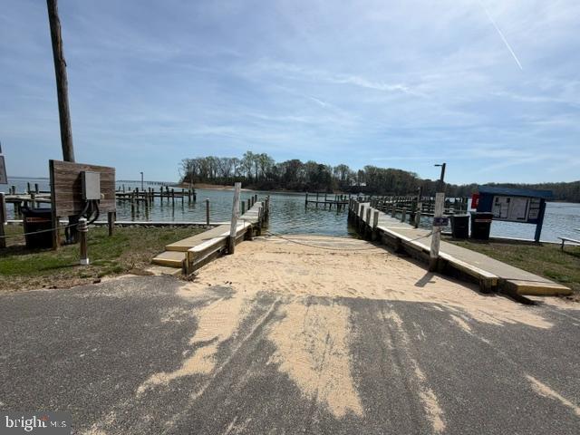 STRATFORD HARBOUR - Land