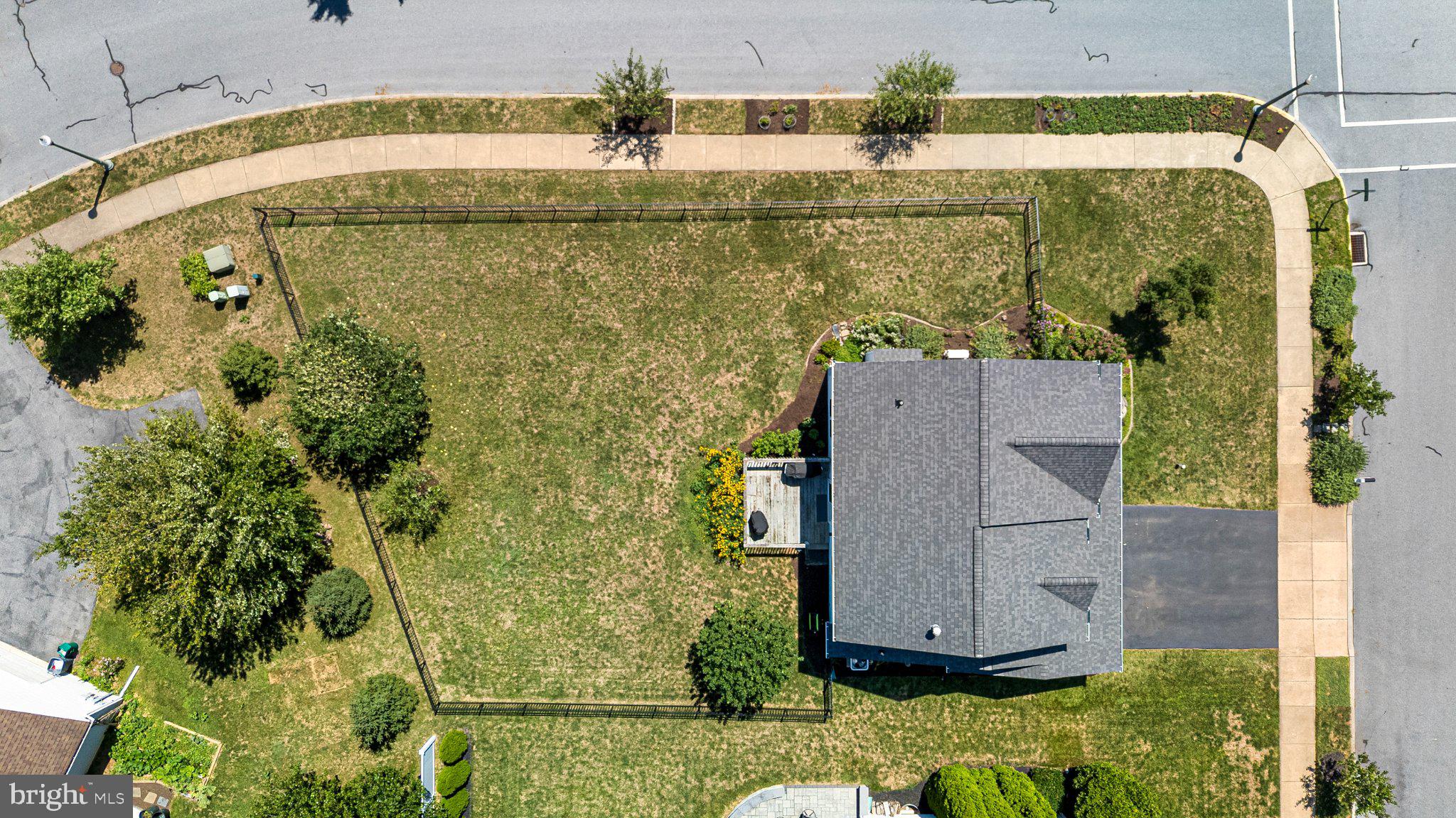 203 DEERFIELD LANE