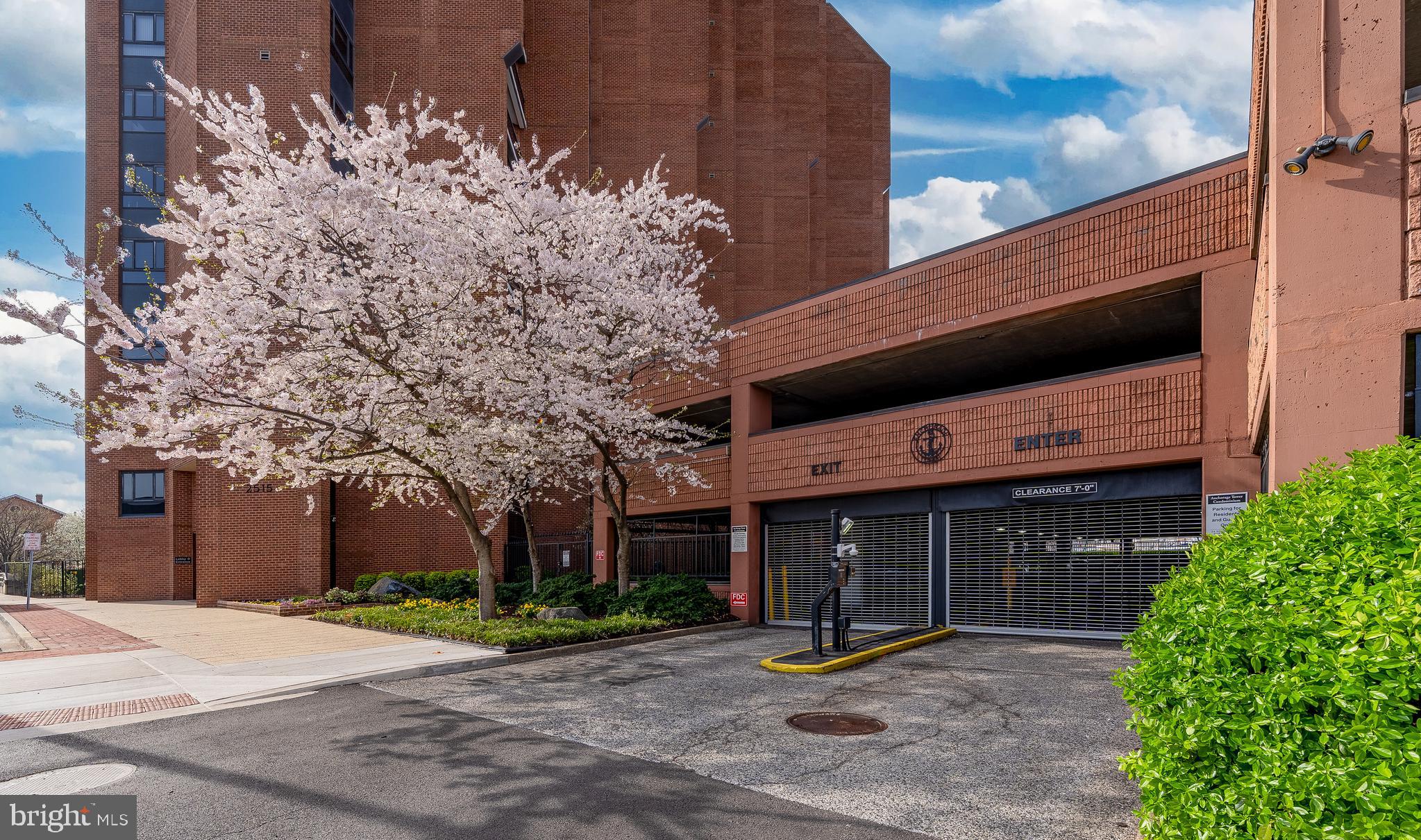 CANTON WATERFRONT - Residential