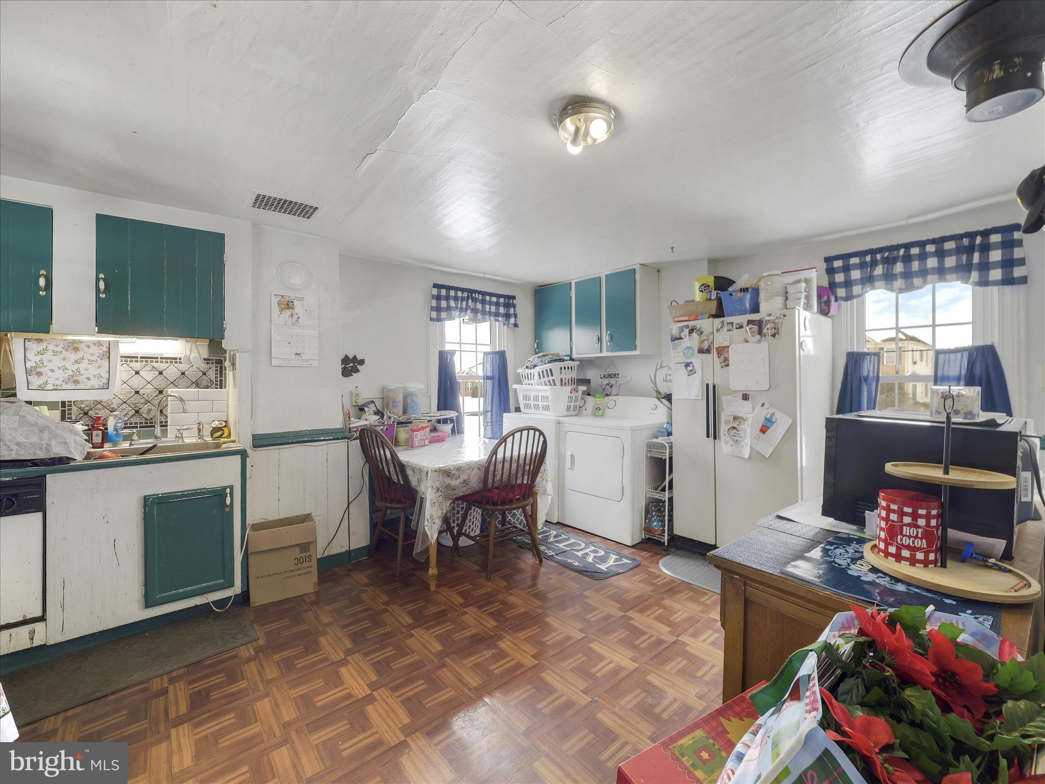 SUNSET CREEK ESTATES - Residential Income