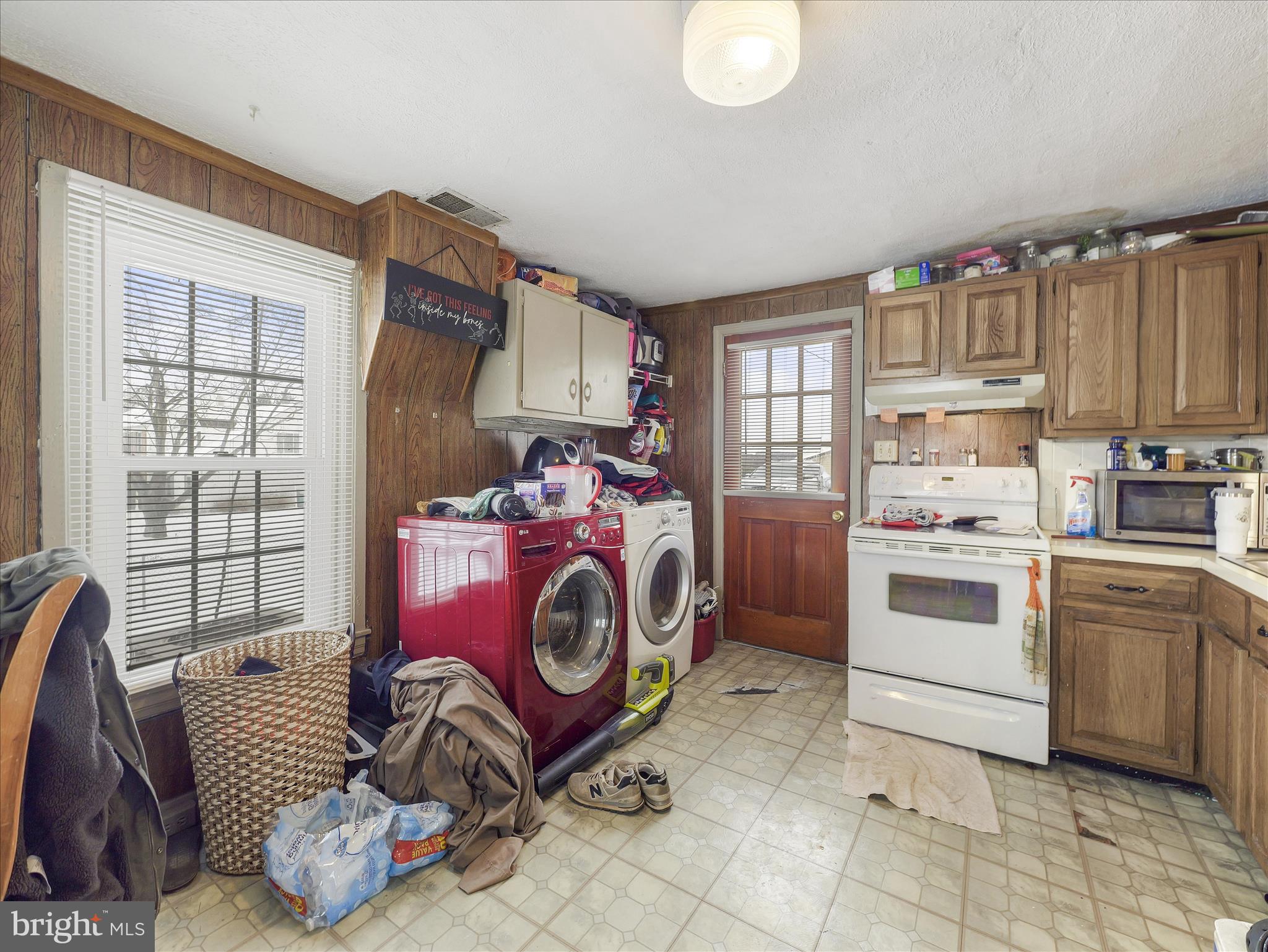 SUNSET CREEK ESTATES - Residential Income