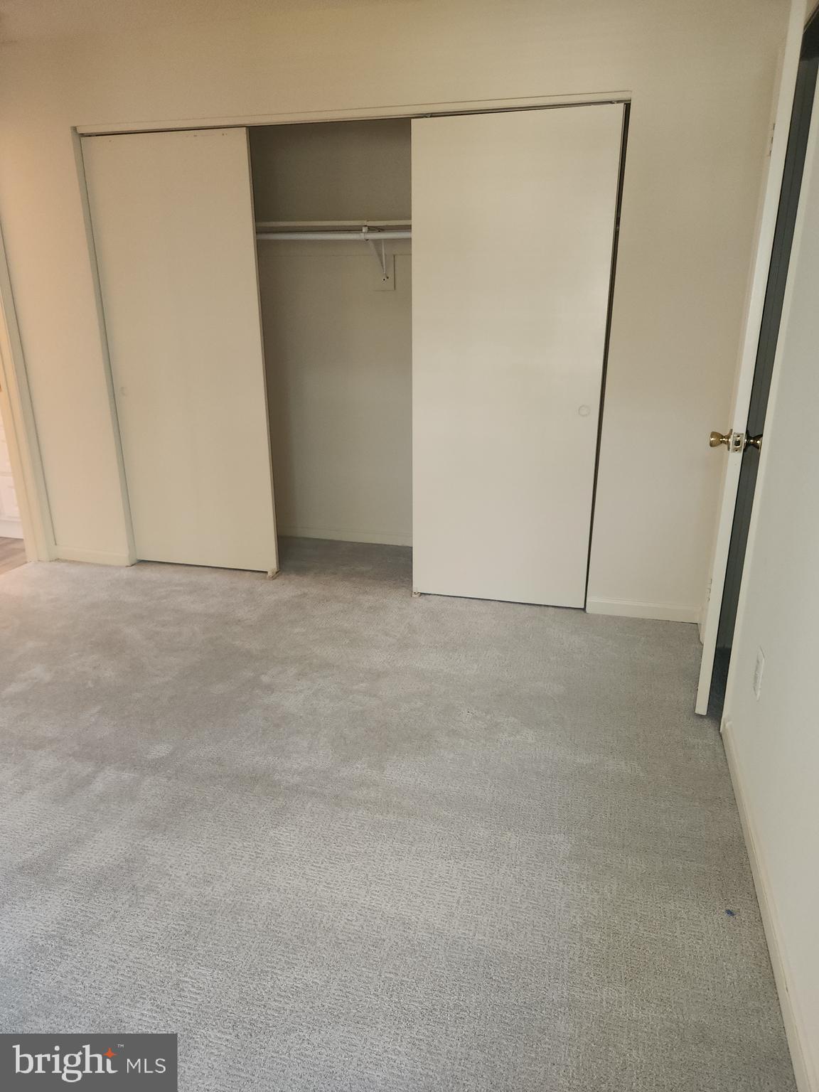 VISTAS AT LAUREL LAKES - Residential Lease