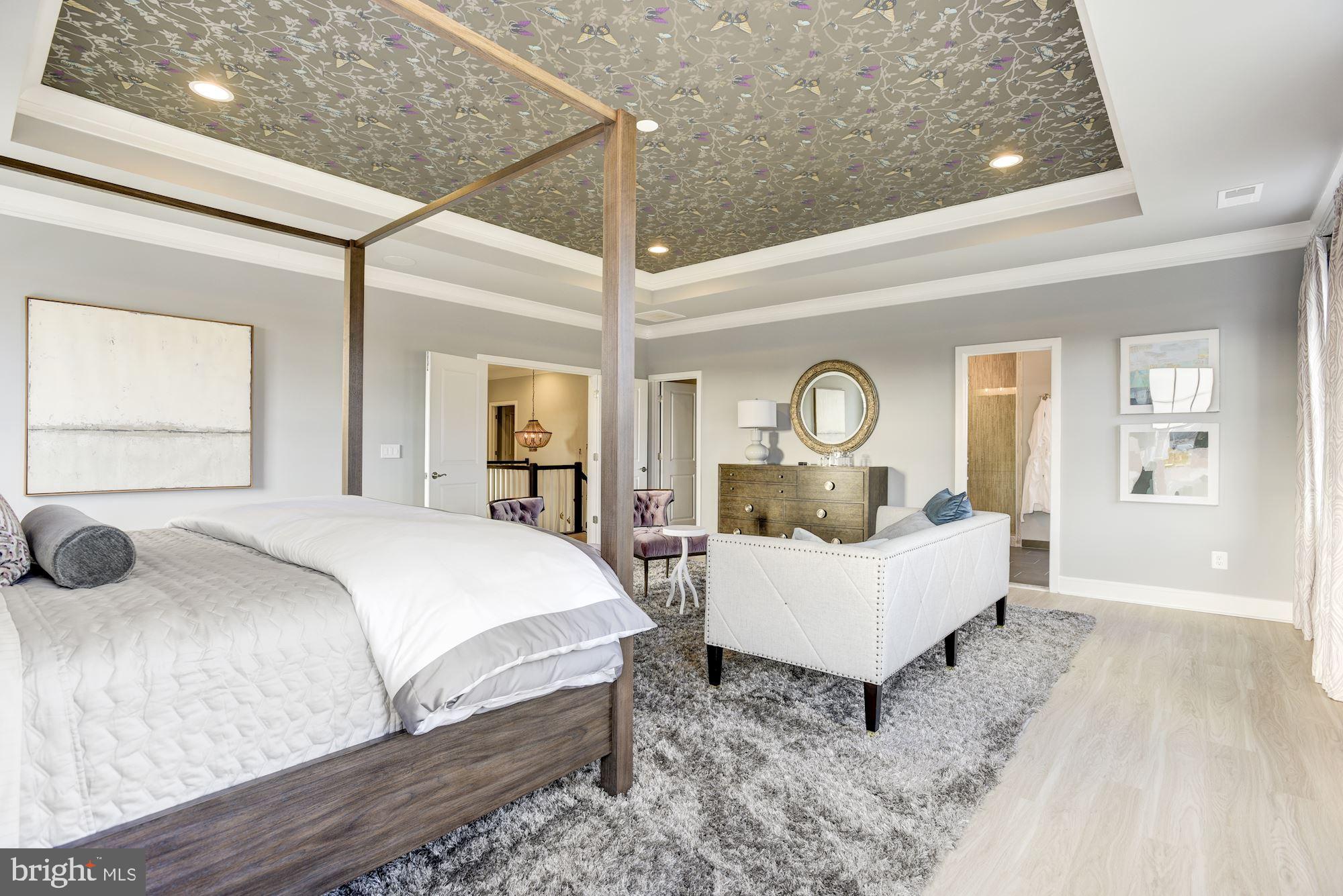 MEADOWBROOK - Residential