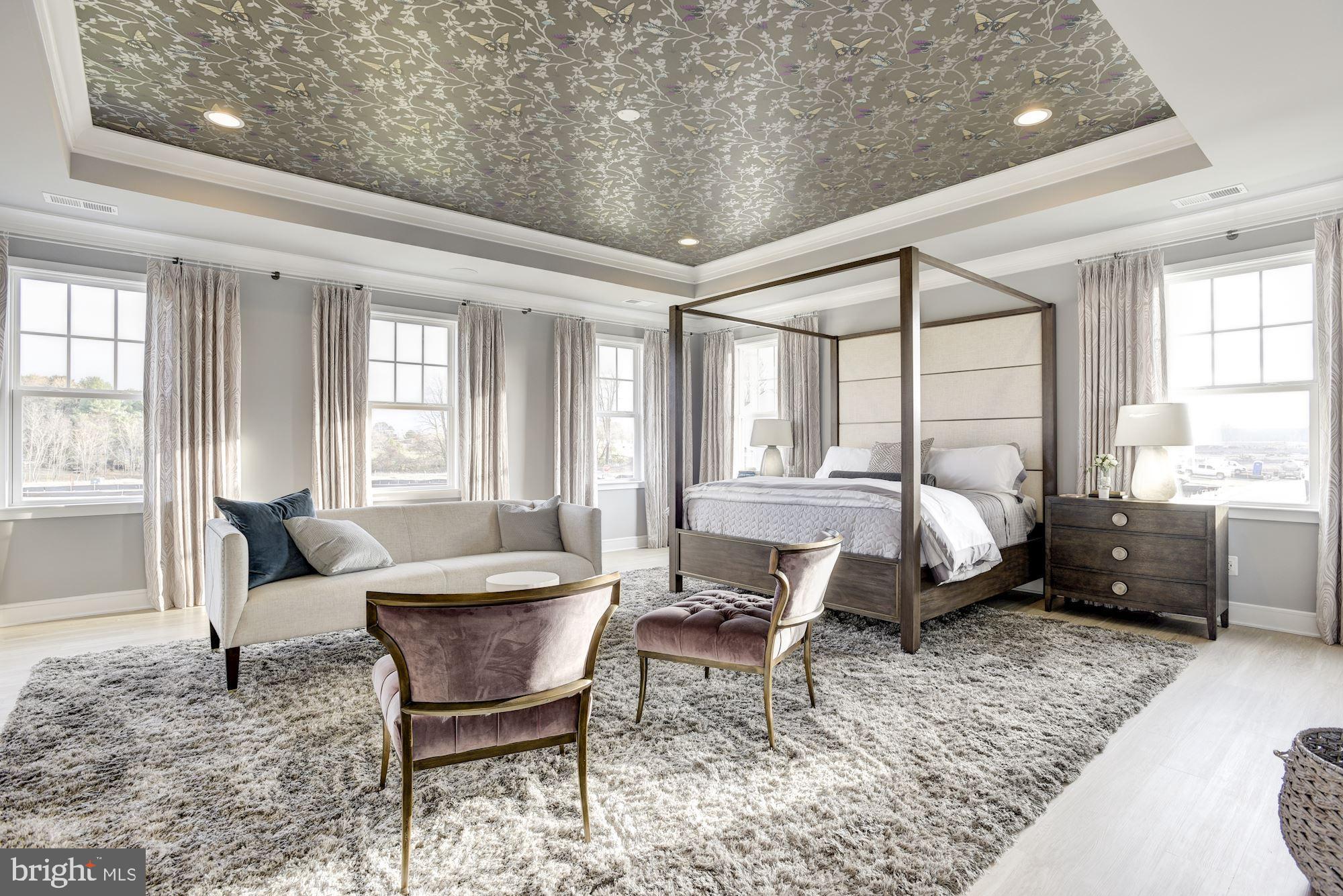 MEADOWBROOK - Residential