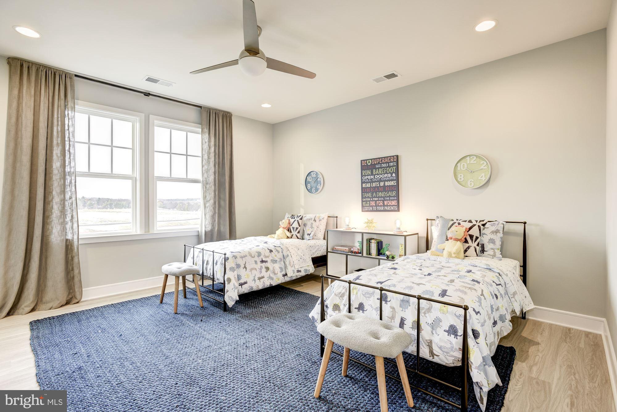 MEADOWBROOK - Residential