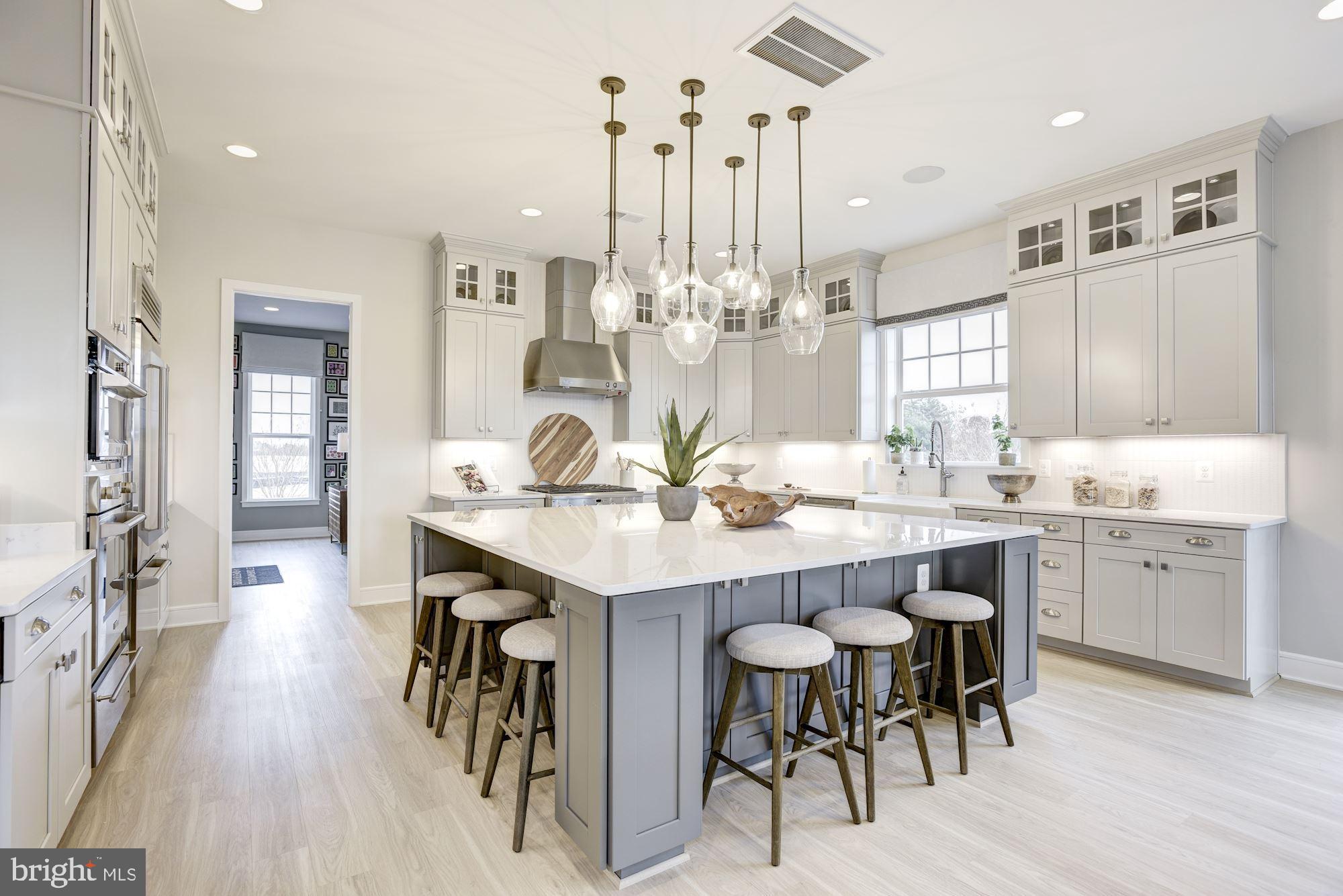 MEADOWBROOK - Residential