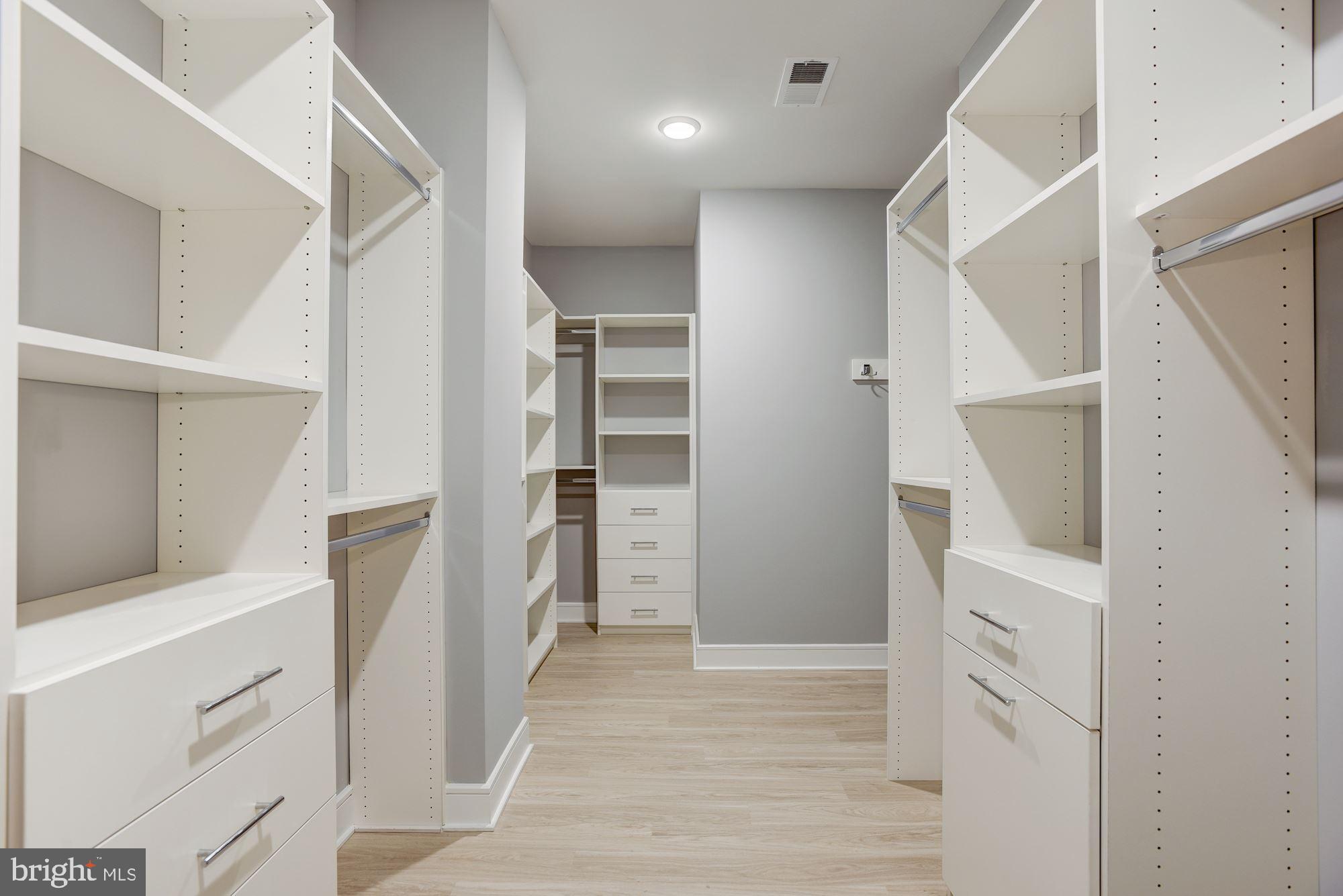 MEADOWBROOK - Residential