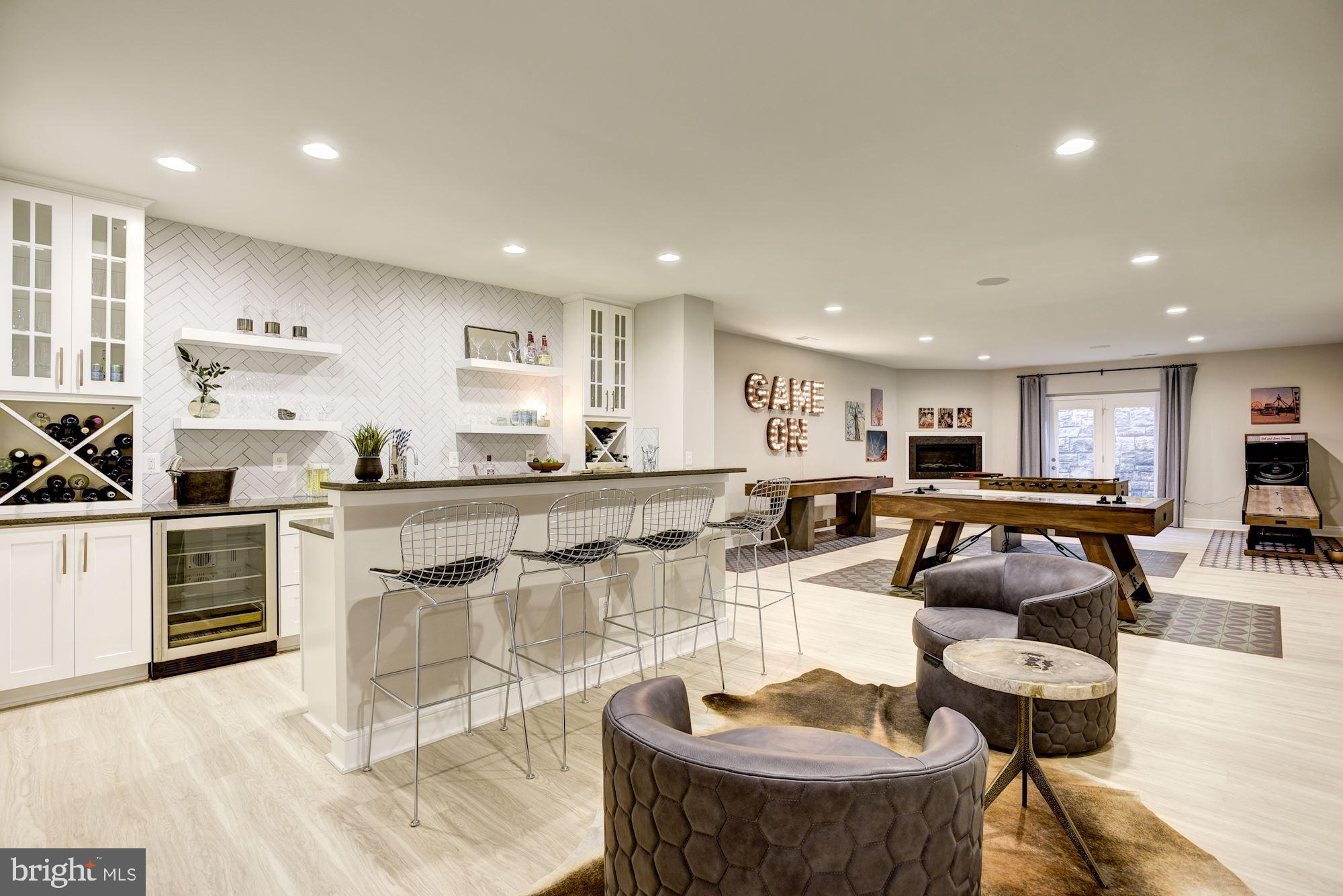 MEADOWBROOK - Residential