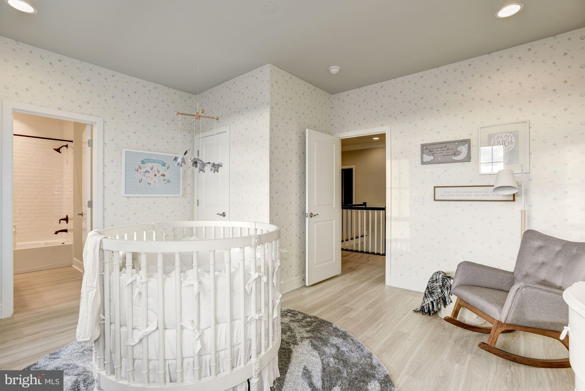 MEADOWBROOK - Residential