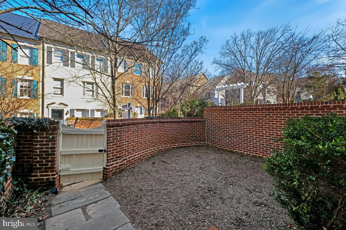 KENTLANDS - Residential