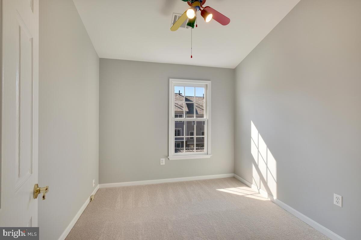 KENTLANDS - Residential