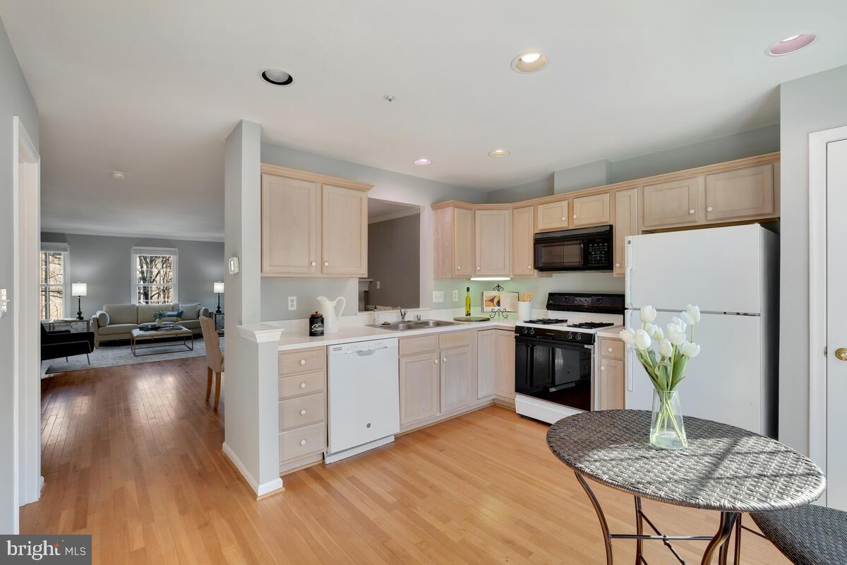 KENTLANDS - Residential