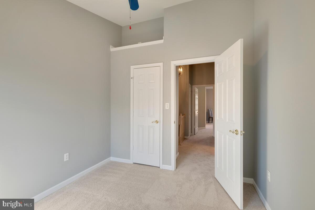 KENTLANDS - Residential