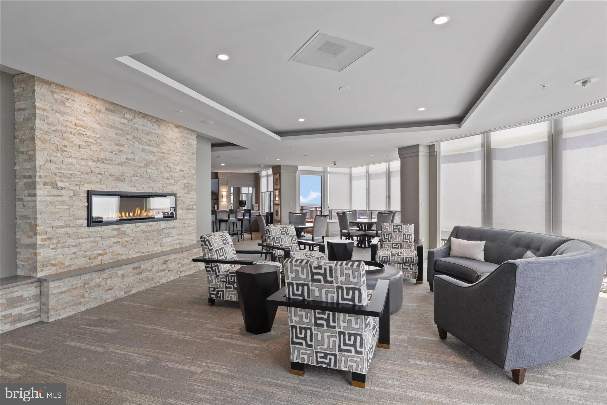 ONE PARK CREST CONDOMINIUM - Residential