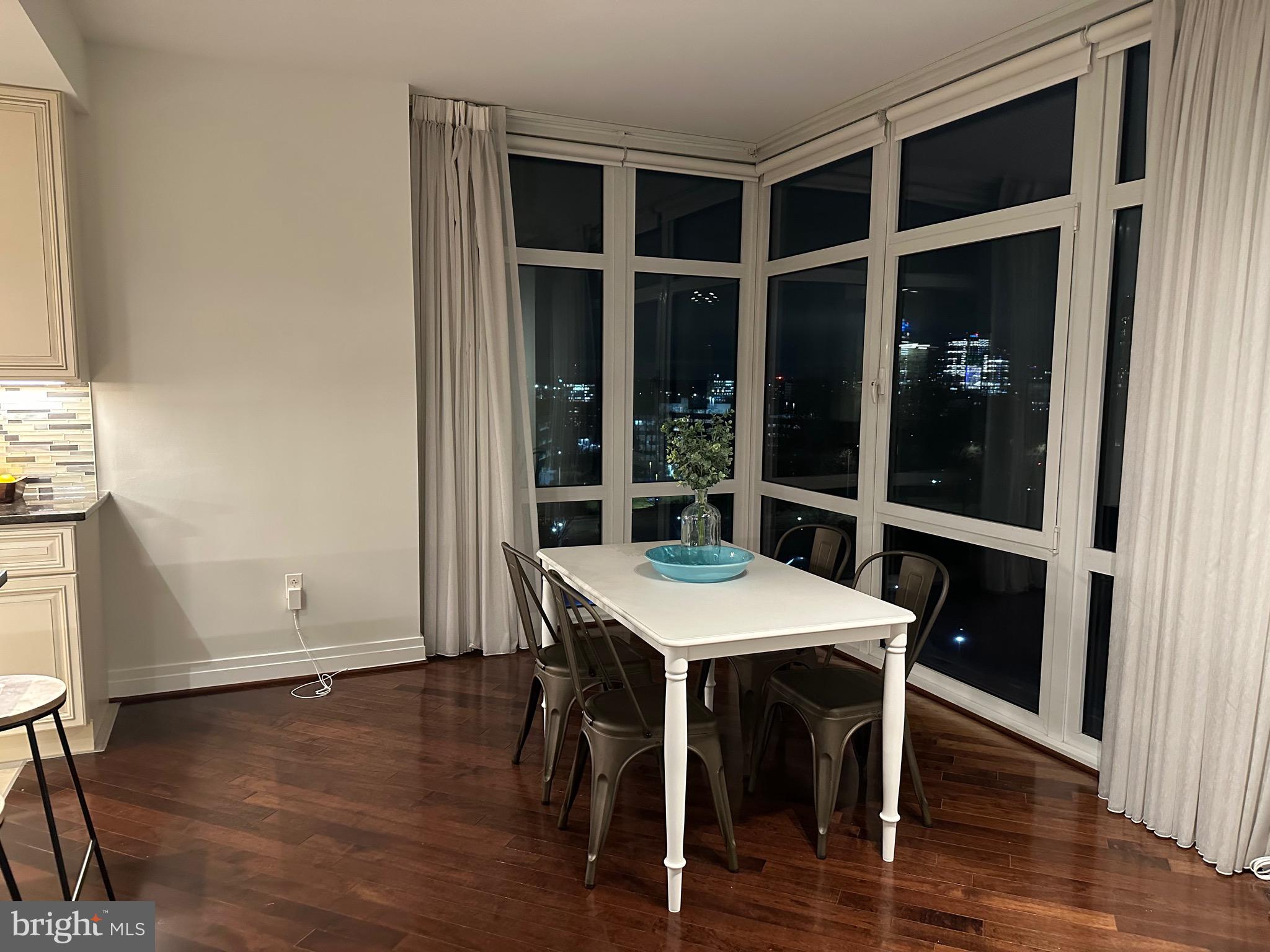 ONE PARK CREST CONDOMINIUM - Residential